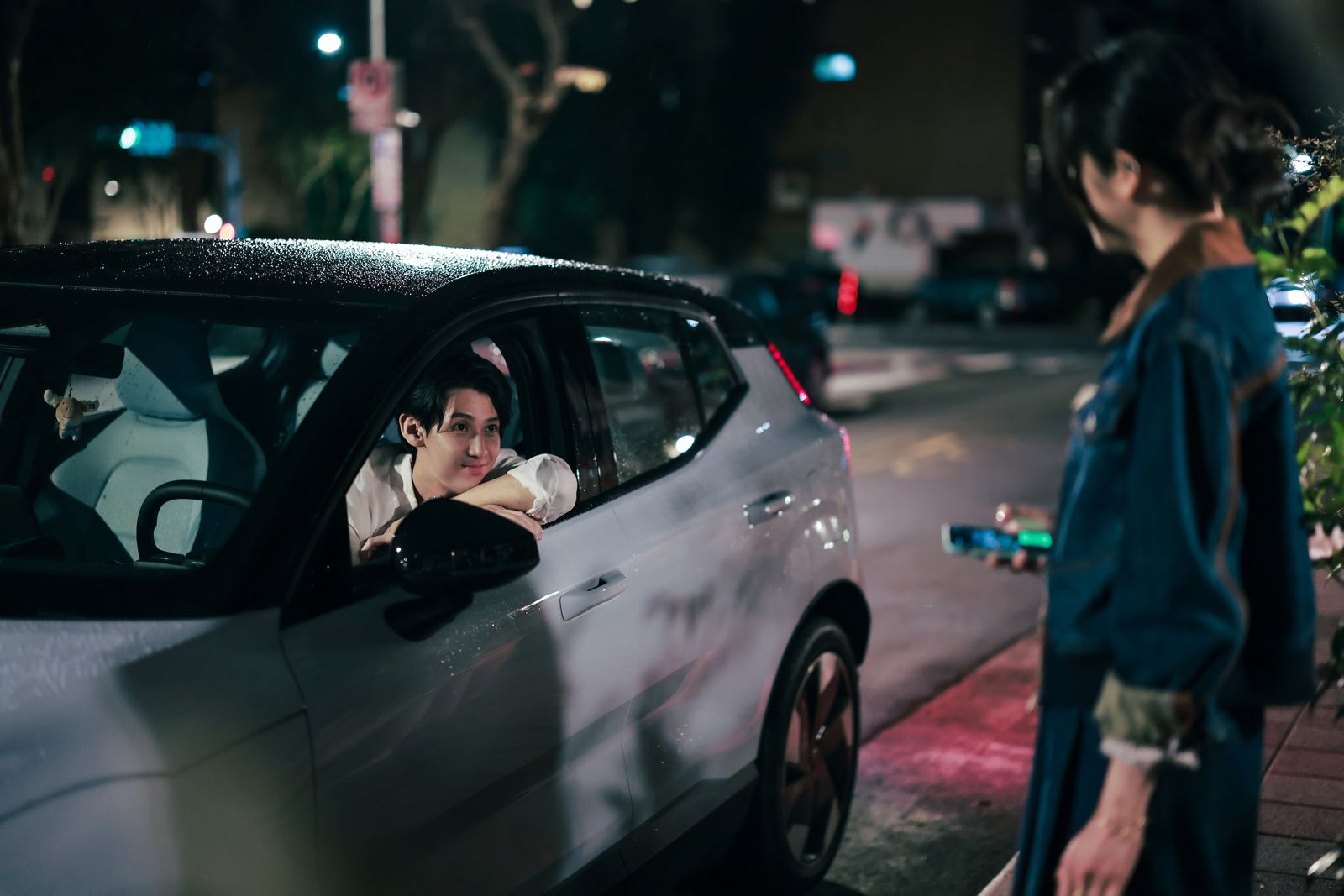 李玉璽(左)劇中一度惹怒李沐(右),但兩人迅速和解。寬想國際娛樂提供