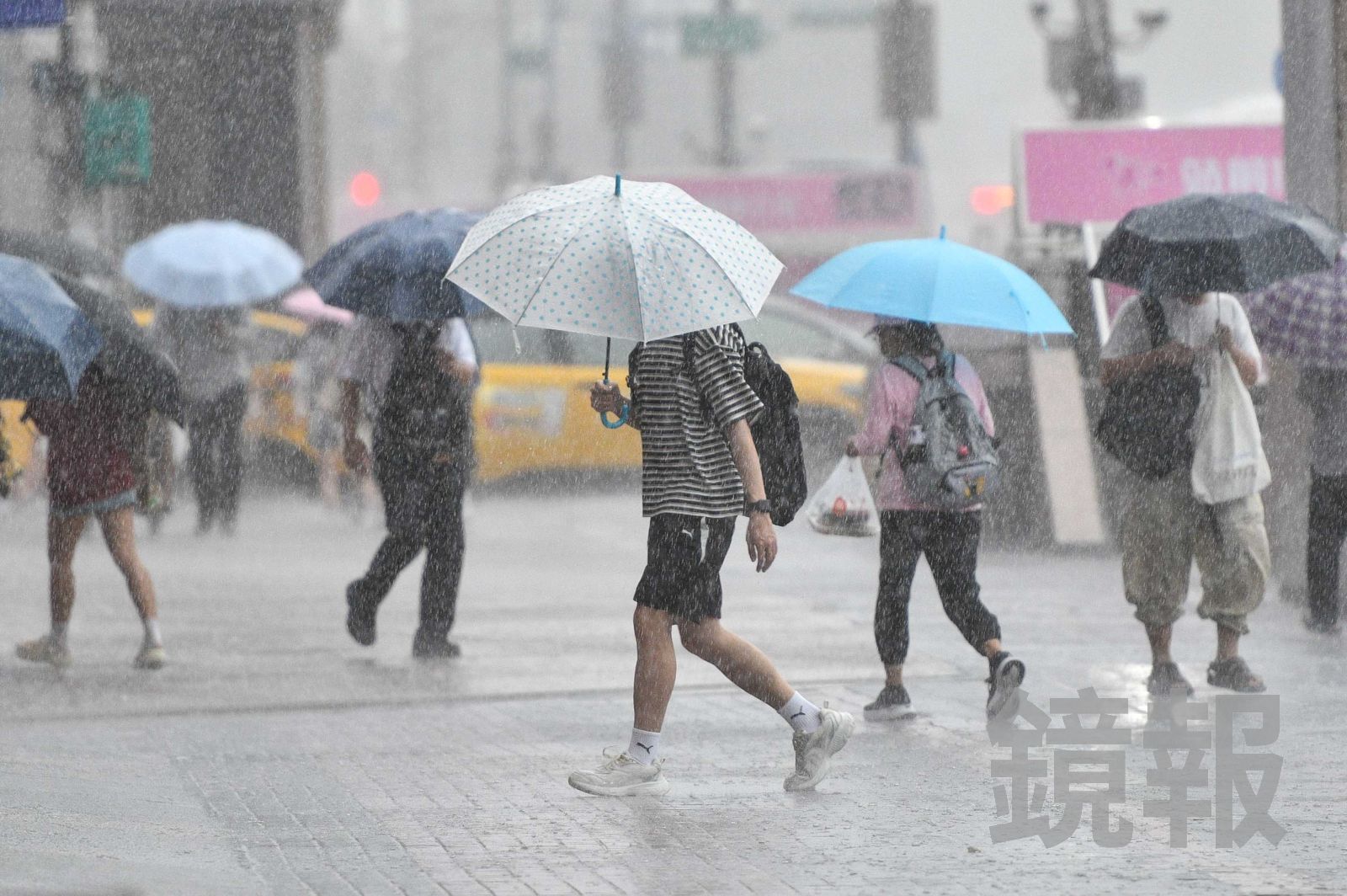 6縣市豪大雨特報！今明2地區還有豪雨　光復節連假天氣出爐