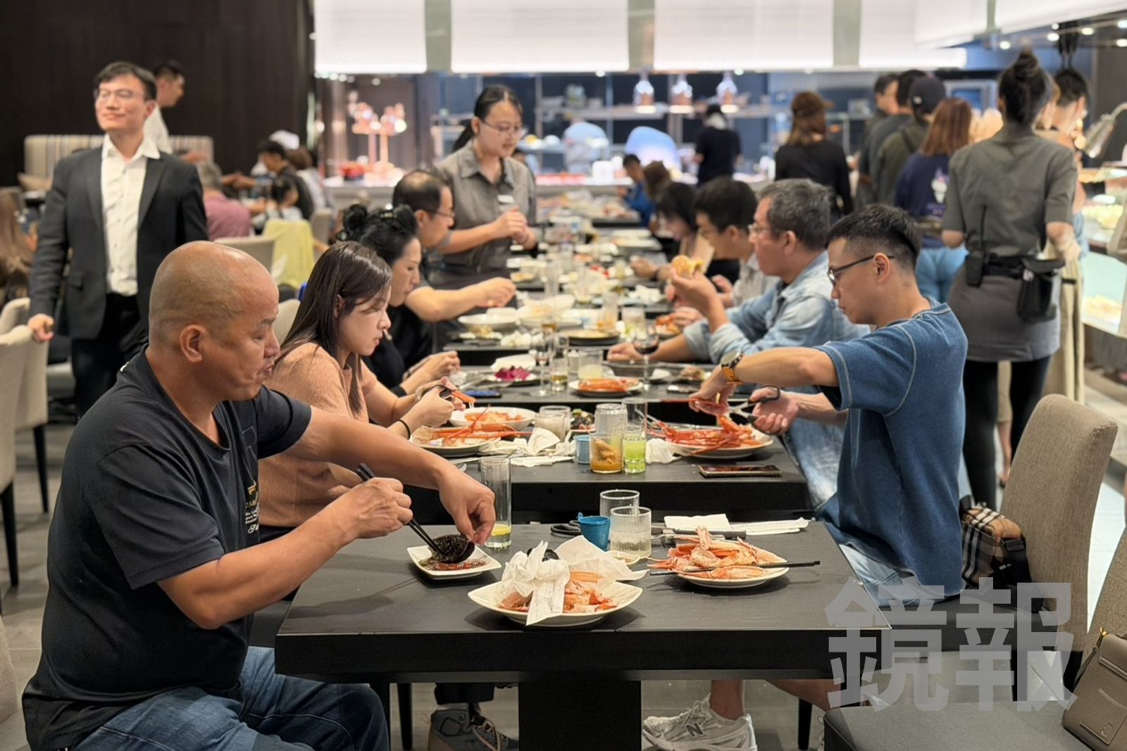 餐檯供應超過50種海味,能大大滿足海鮮控。