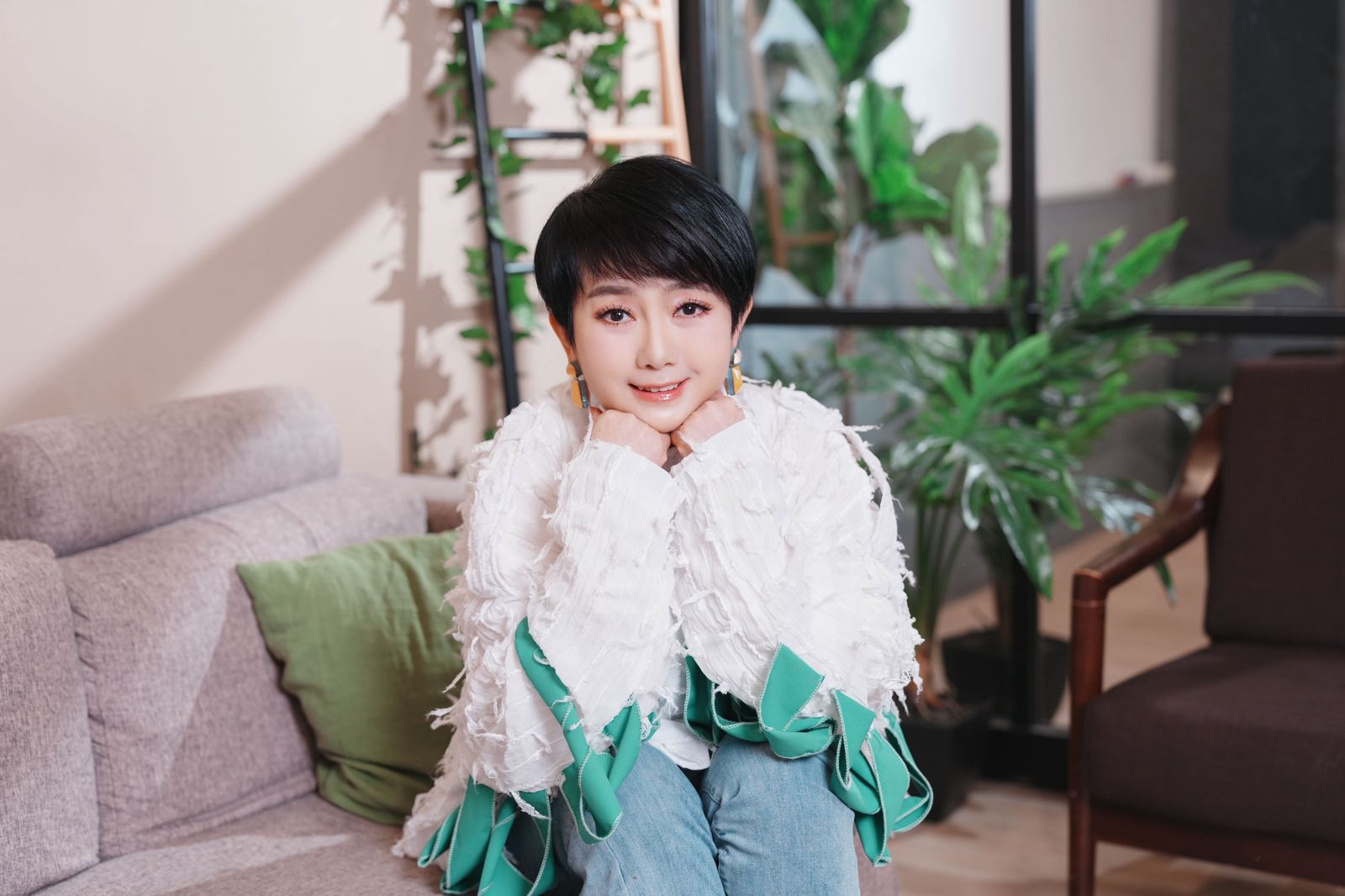 一年金援百萬遭陳子強切割！周思潔揭女總裁慘敗內幕　「送一車黃金也沒用」