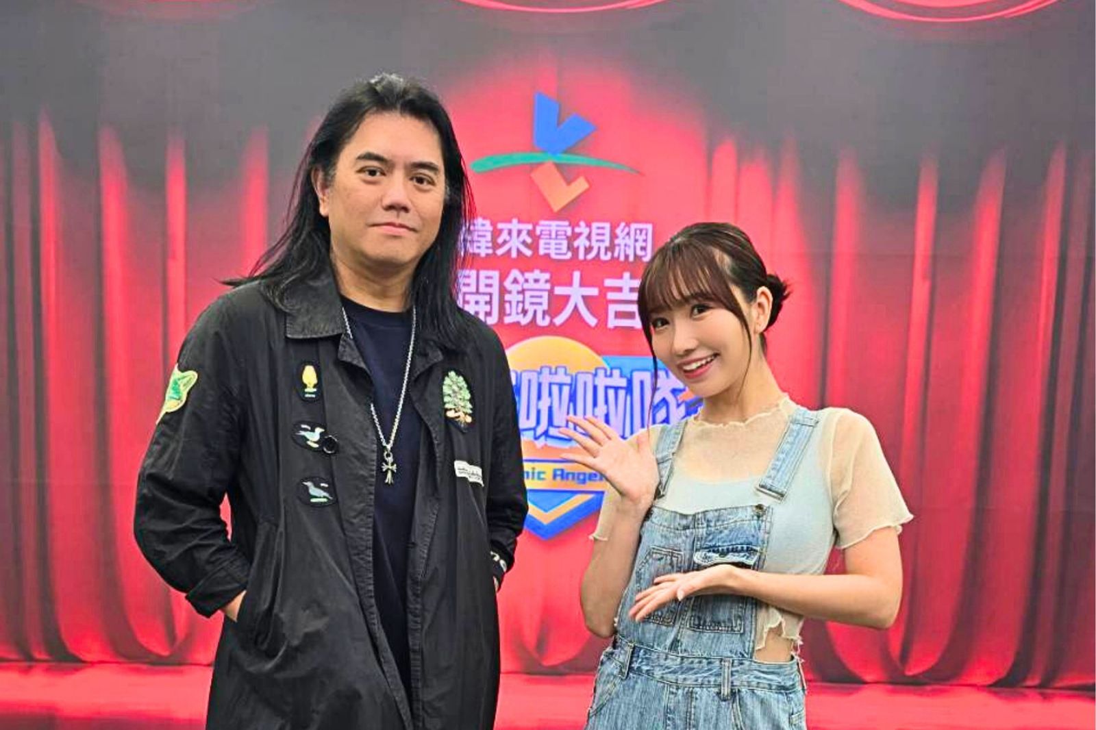 《宇宙啦啦隊》開鏡儀式，左起製作人B2、海選主持人麻由。緯來電視網提供