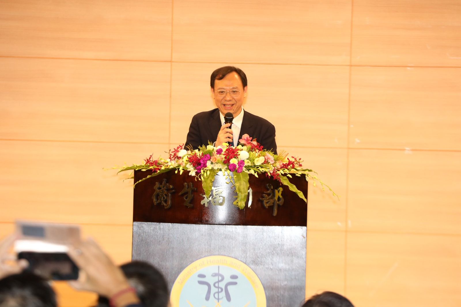 「國民女婿」羅一鈞代理疾管署長　龐一鳴暫掌健保署