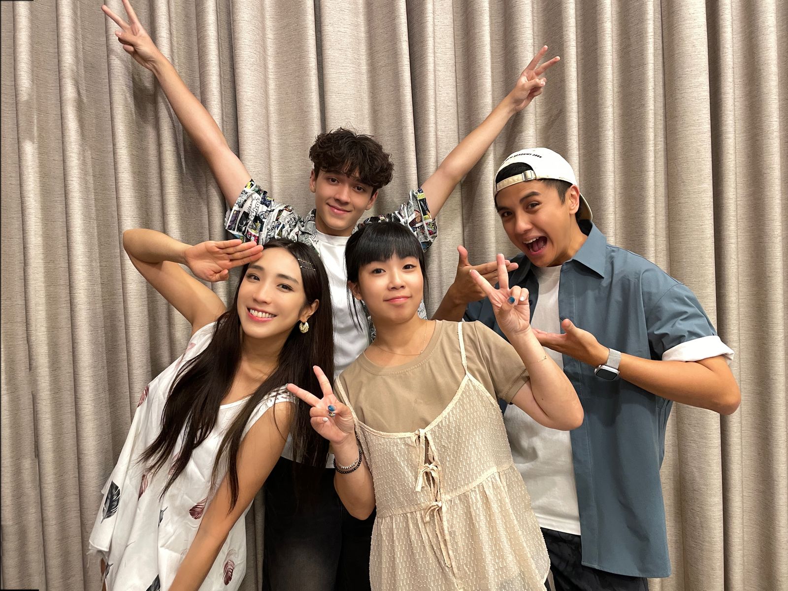 梁舒涵、Dylan與曾子余等人為活動試吃各家美食。寬寬整合行銷提供