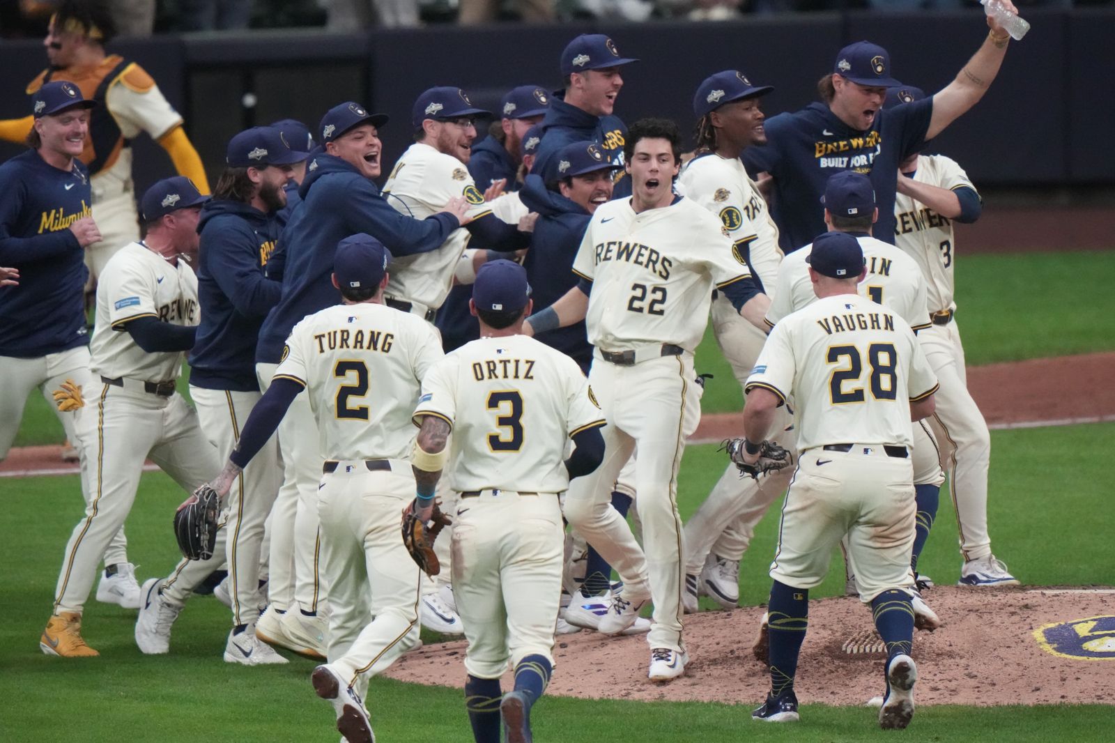 MLB/復仇前教頭!釀酒人三轟淘汰小熊 睽違7年重返國聯冠軍賽