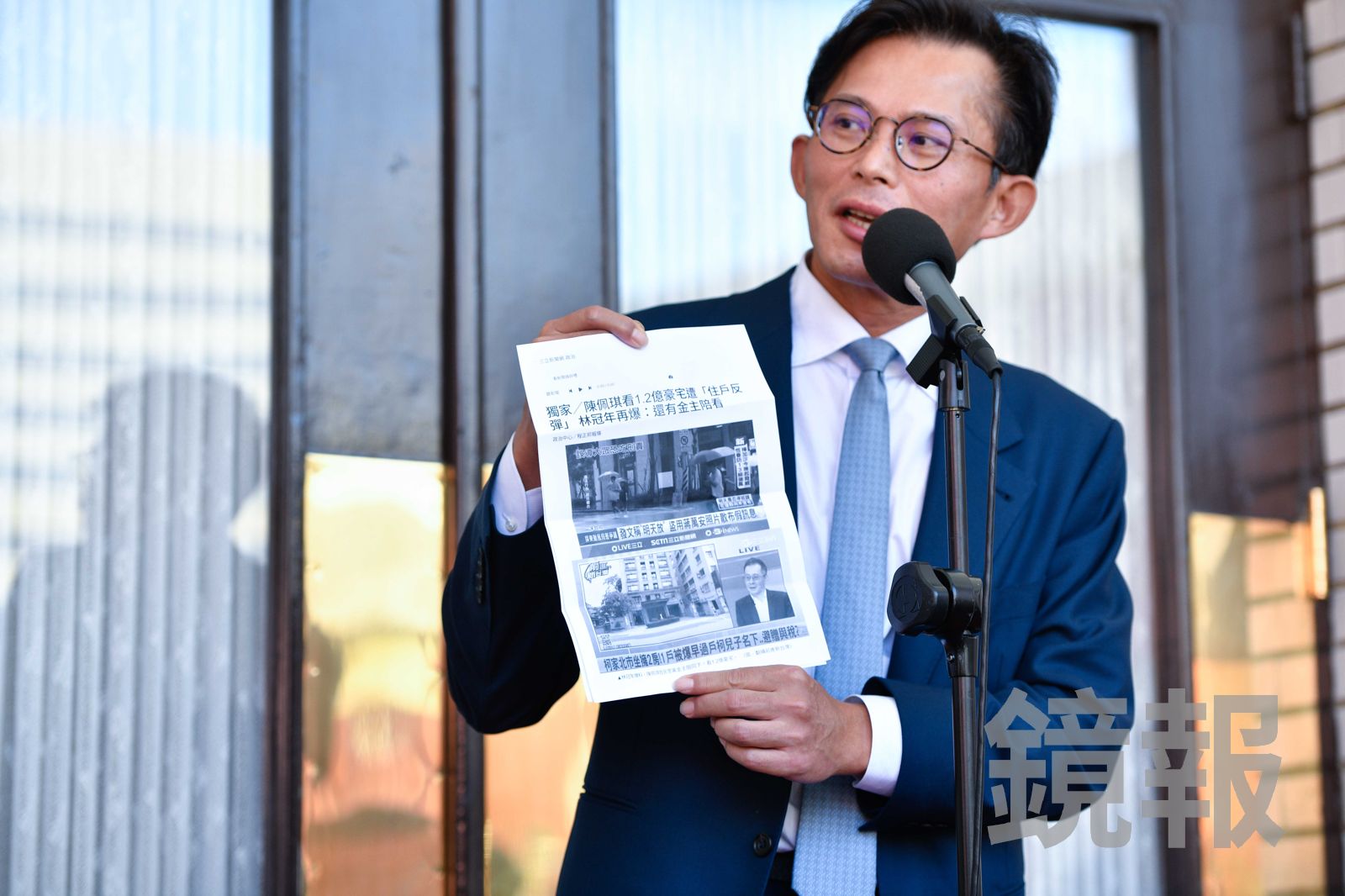 黃國昌「狗仔門」再掀高潮!謝幸恩不僅帶隊偷拍 還聯手王鴻薇助理兜售偷拍照