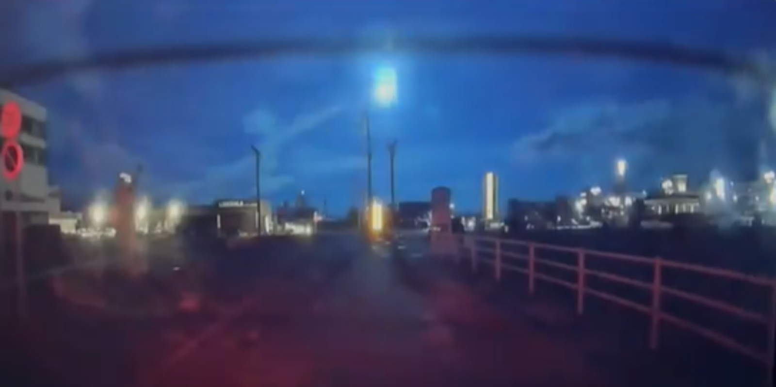 外星人來了？日本關西九州都看到「那道光」　專家分析是隕石墜落