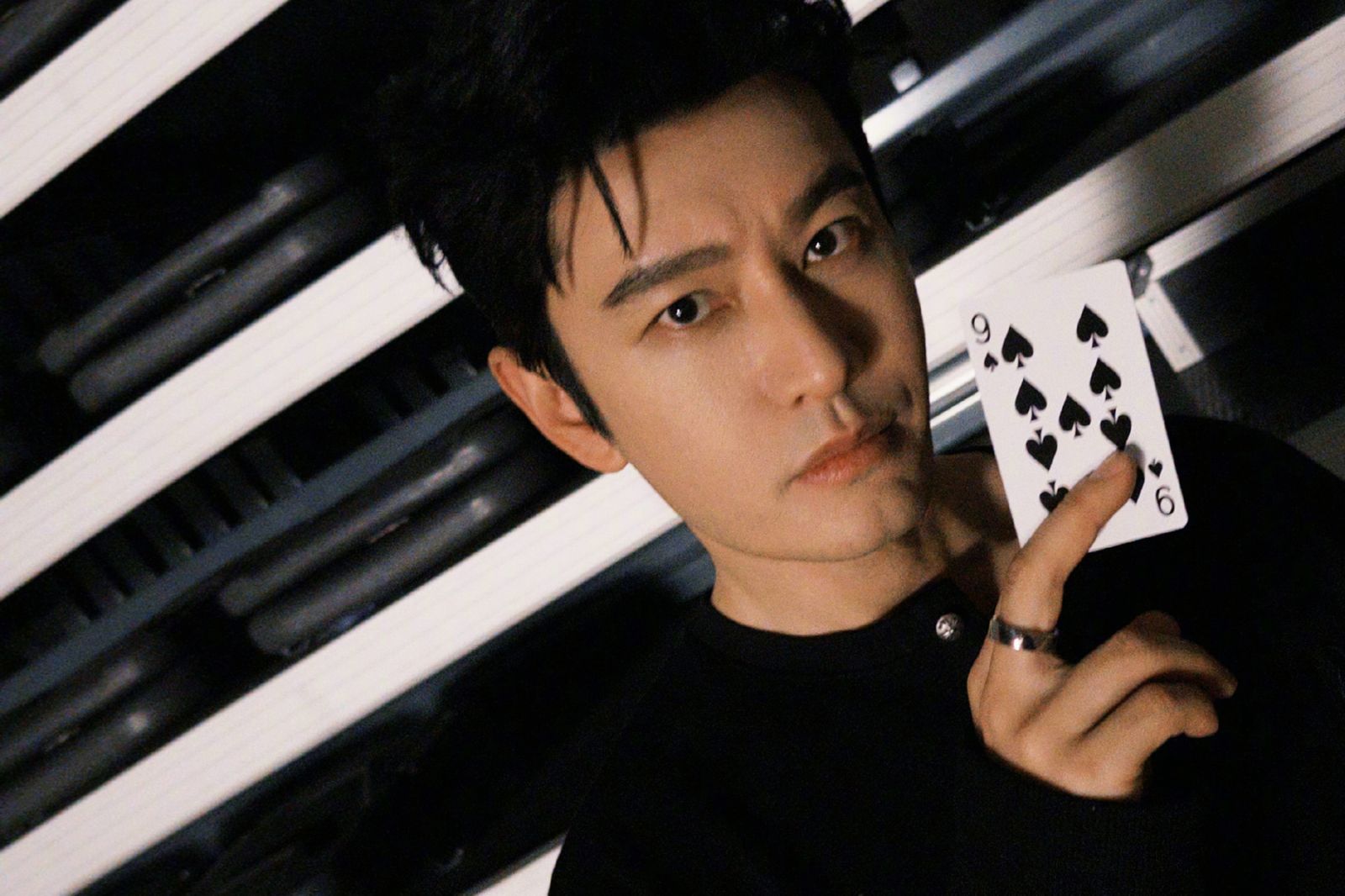 黃曉明緊急發長文道歉！帶小孩騎自行車「嚴重違規」　已主動接受交警處罰

