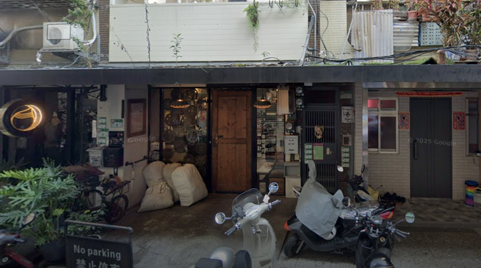 北市知名咖啡店老闆偷拍13年！專挑熟人下手　8萬交保理由曝光