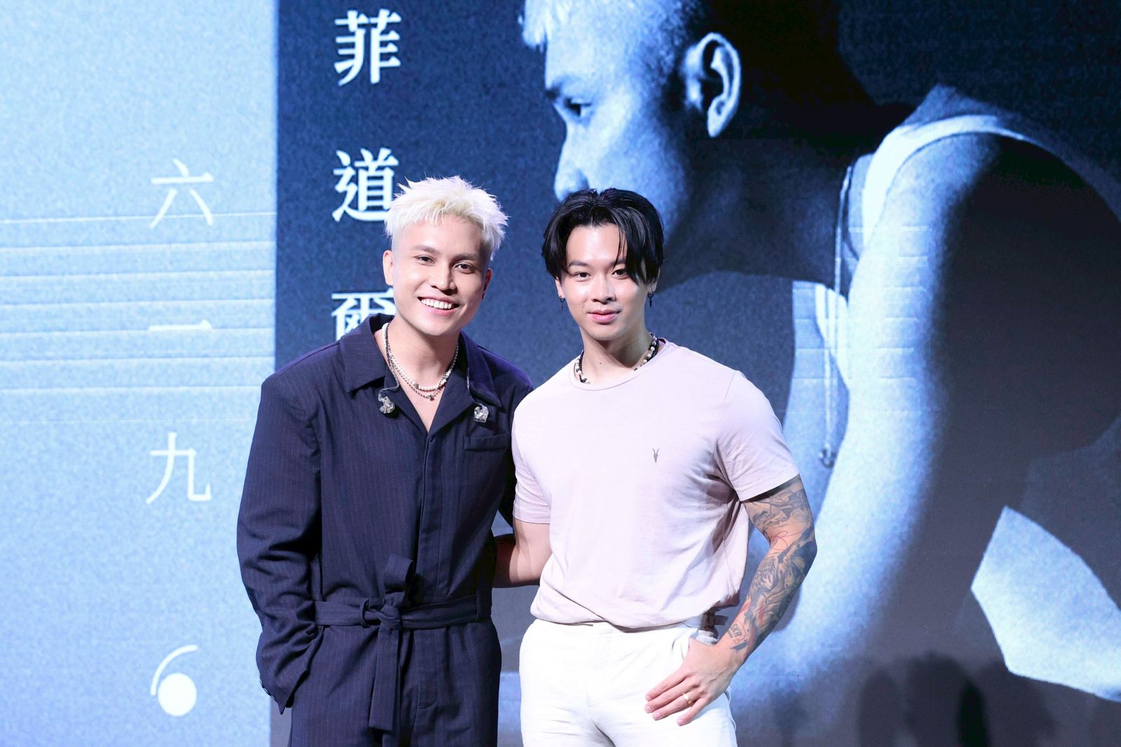 高爾宣（右）16日出席記者會力挺好友菲道爾發片。劉耀勻攝