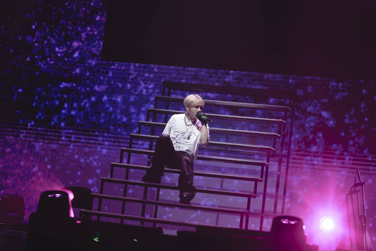 金在中拒與粉絲結婚超甜原因曝光！　突行跪拜大禮謝台粉