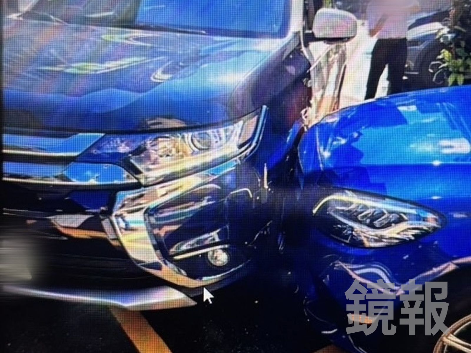 有片／北市保大警車巡邏撞賓士　無號誌路口又出事