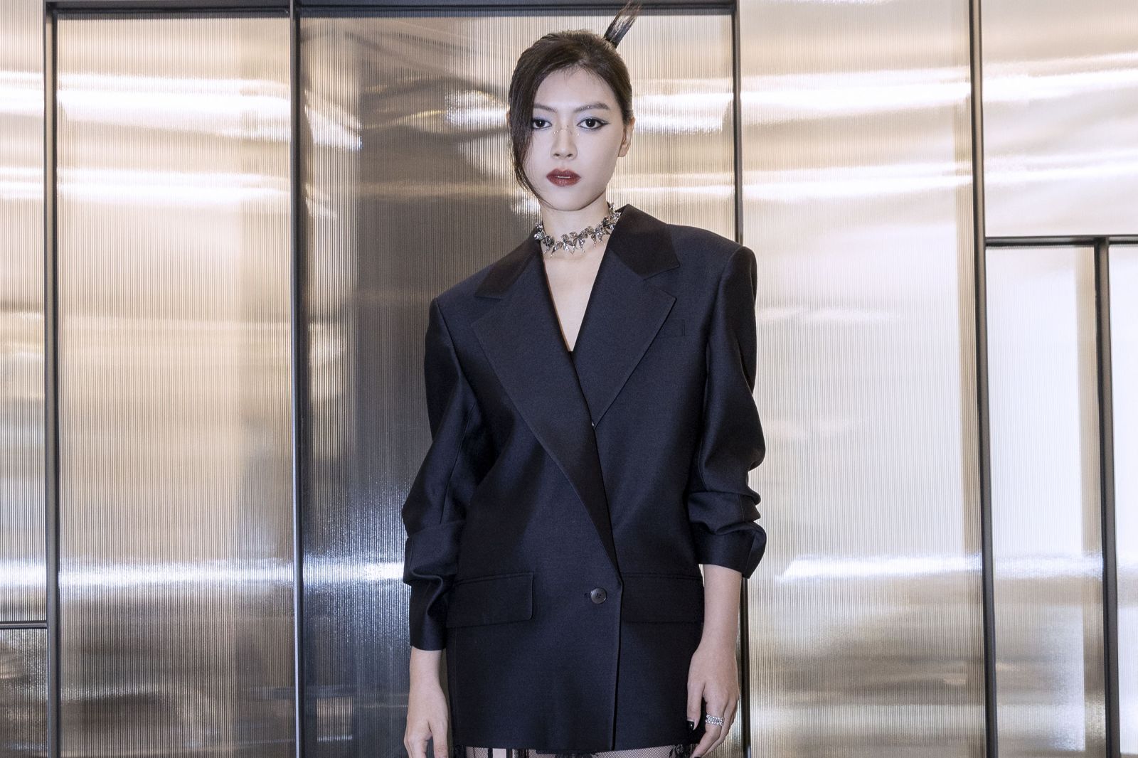 戴面具出道卸下原來是正妹　楚晴成林俊傑愛徒透露他私下為人