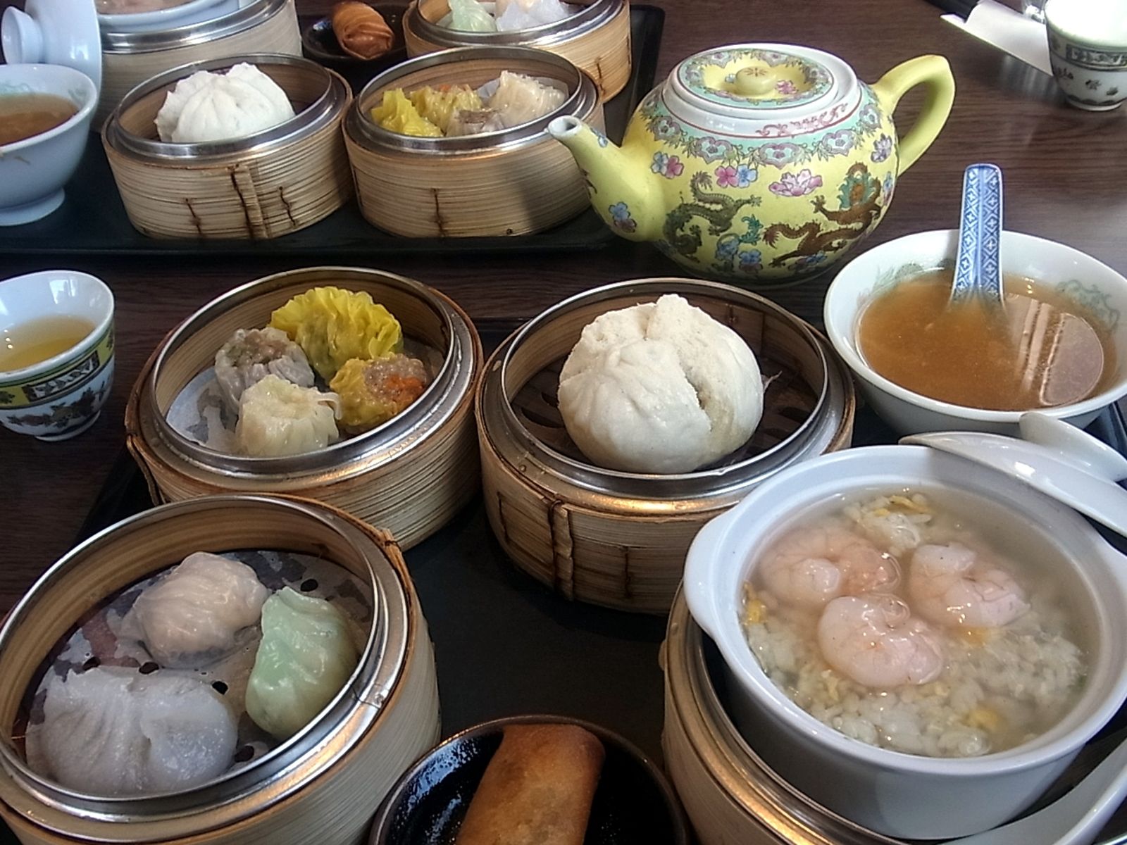 辱華了！他嫌「上海菜像屎」　小粉紅氣炸...台人也力挺：吃仰望星空派的人有啥資格？