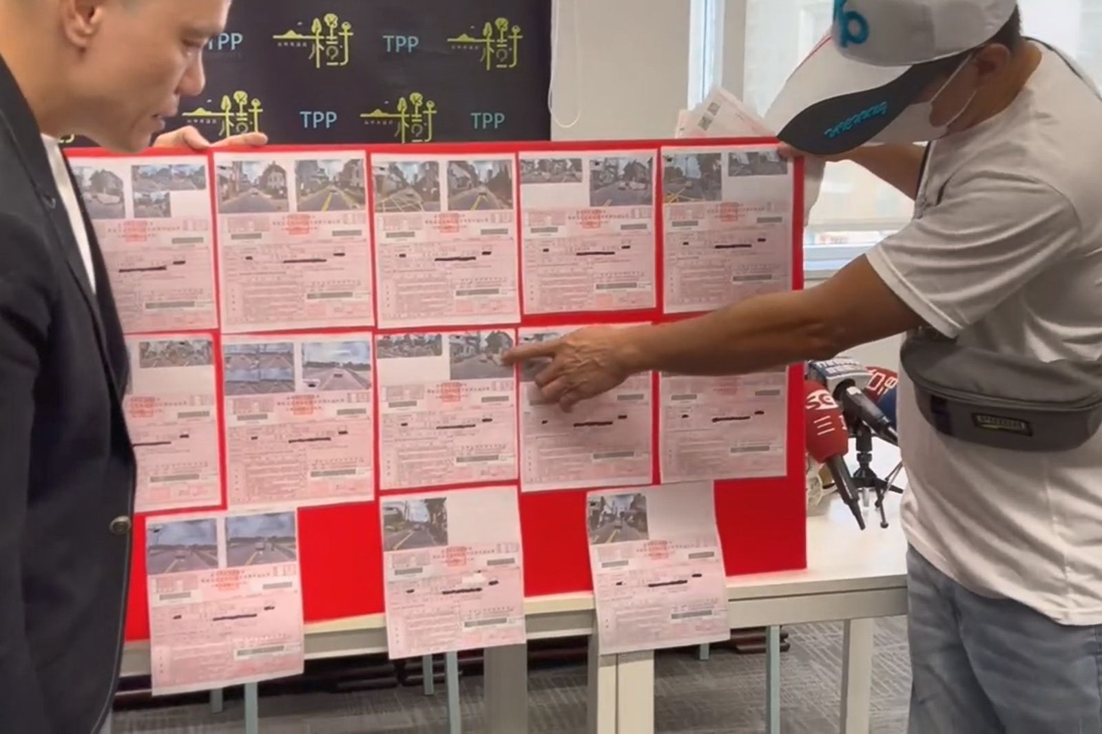 「沒跨雙黃線回不了家!」42秒被狂檢舉13次罰1.3萬 台中駕駛出面:路窄全是違停