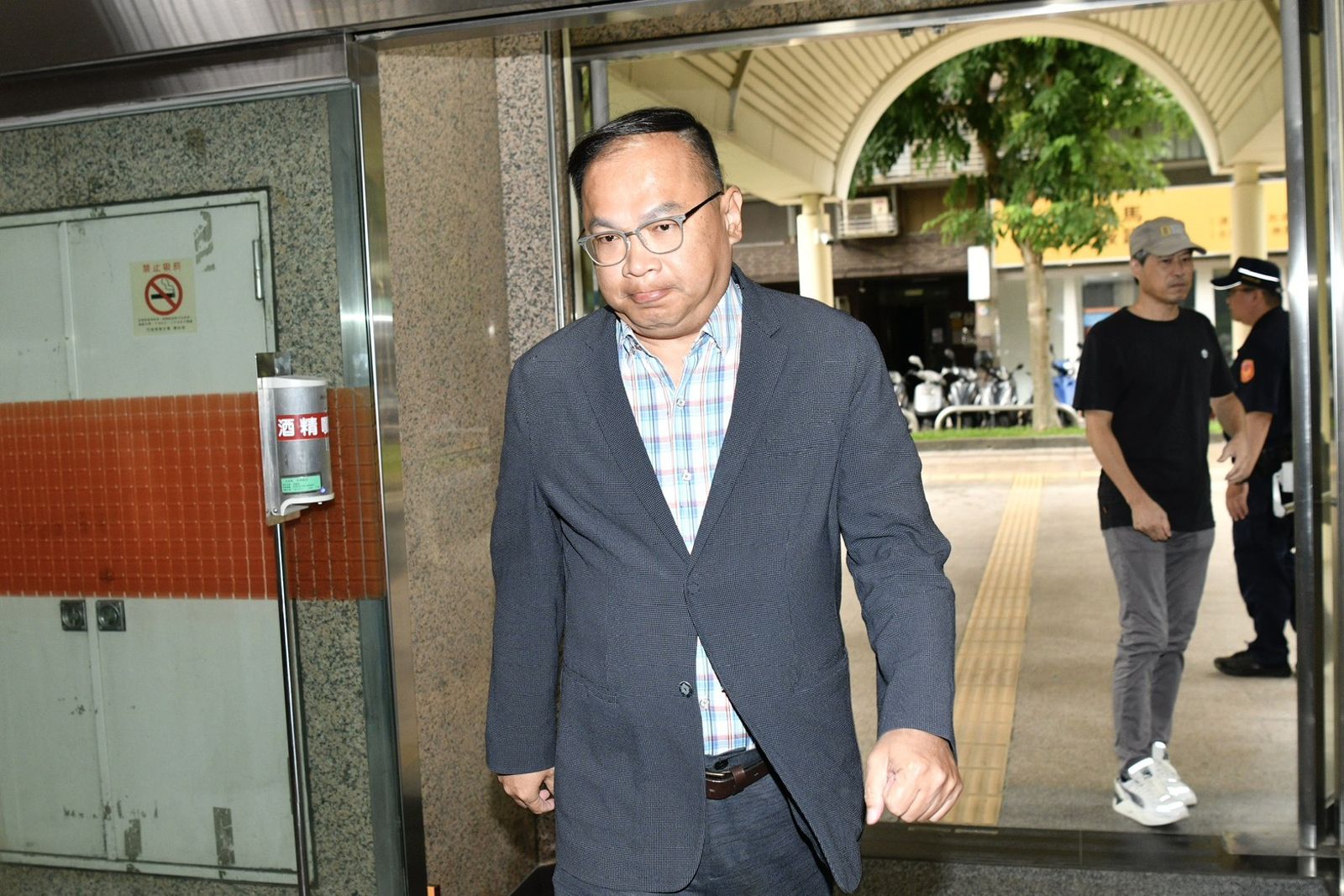 跟拍案延燒！黃國昌遭爆親自指揮狗仔跟監　王義川轟「臭俗辣」：我一定告到底