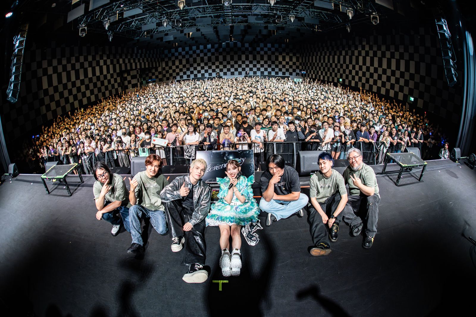 茉ひる Mahiru（中）與2000名粉絲同歡。Liestear Photography、ICON Promotions提供