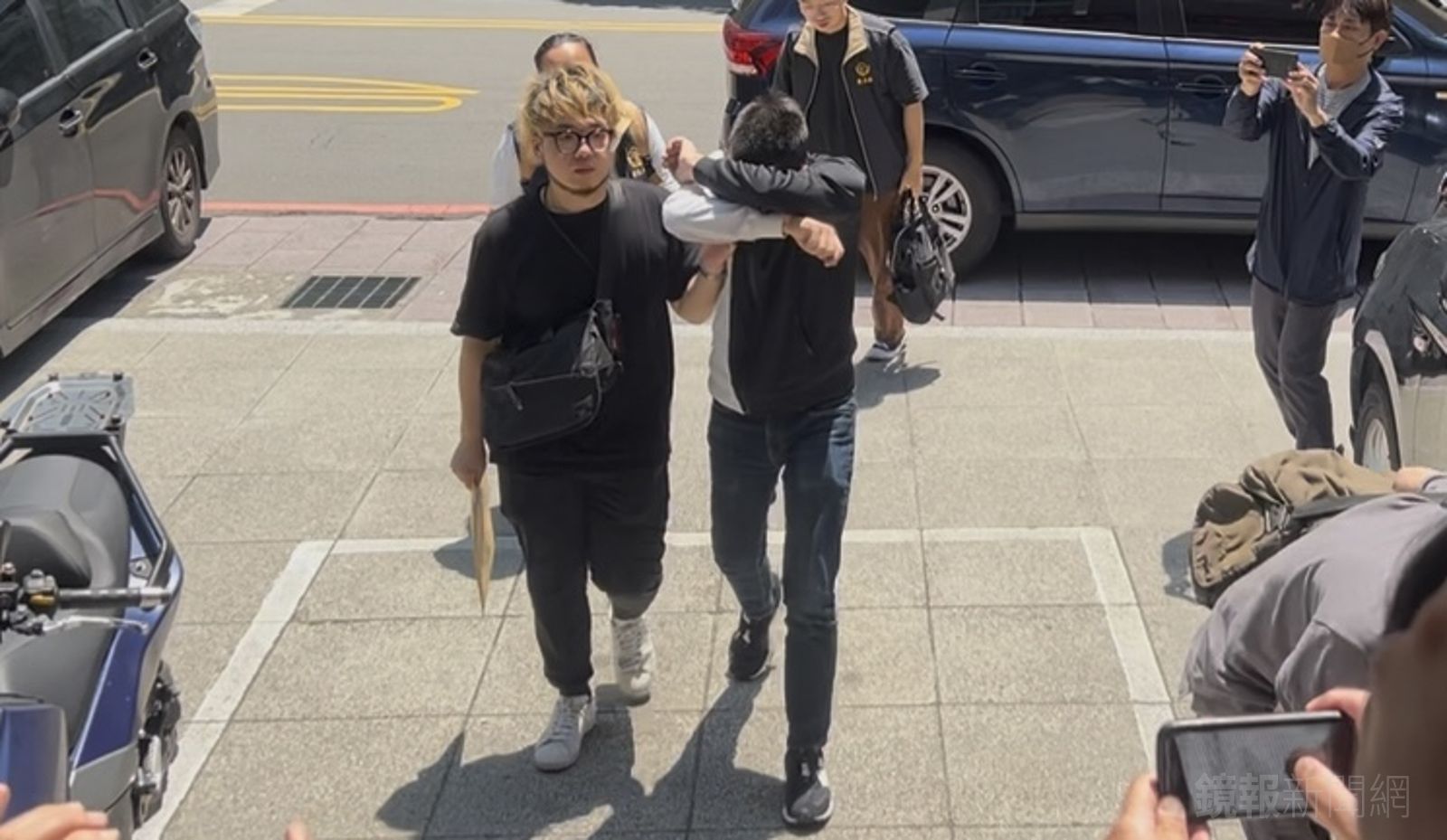 涉閃兵案　阿虎、小熊遭警方拘提