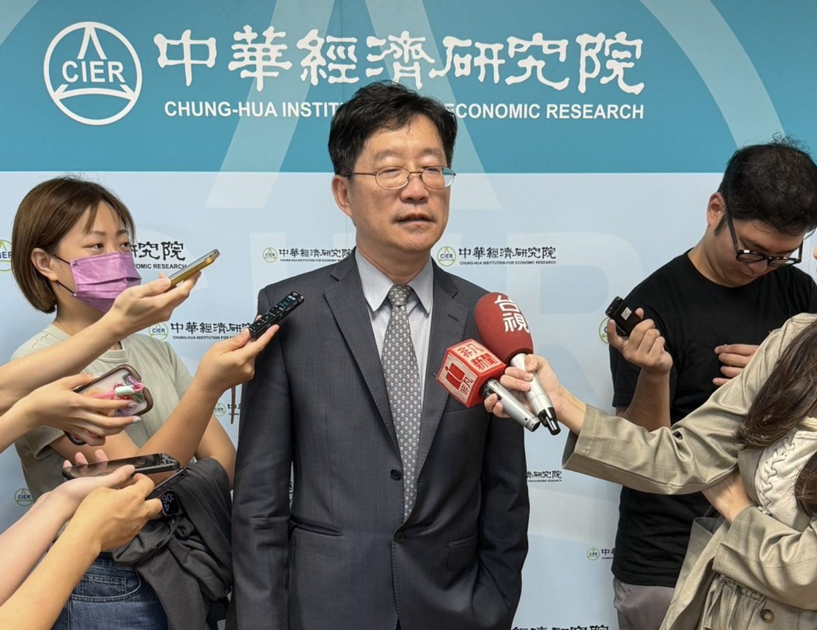 5月台灣製造業PMI值回到擴張區　中經院：產業景氣表現比日韓搶眼