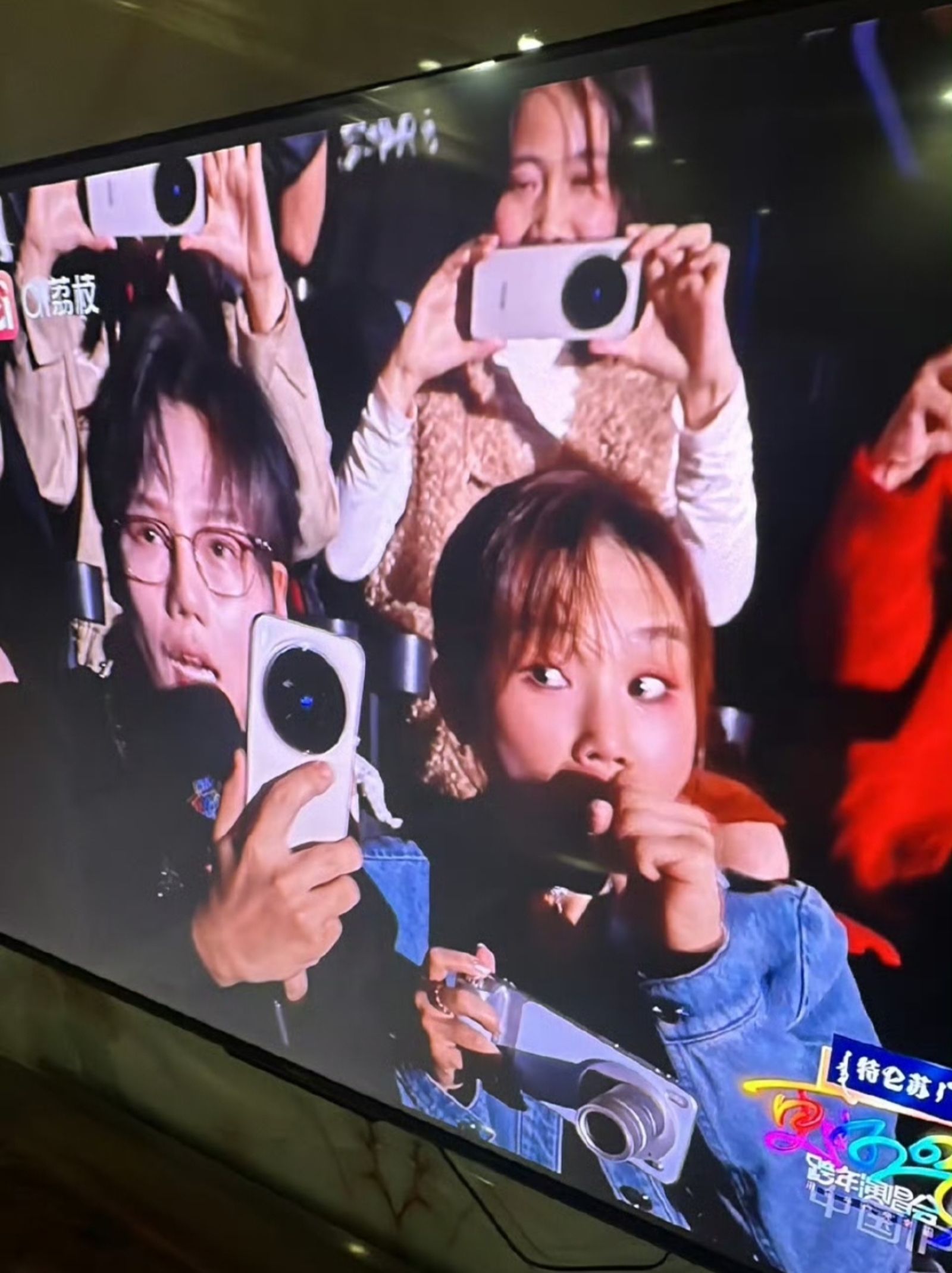 李佳薇的粉絲最愛捕捉偶像在節目上或演出時的各種表情。翻攝柳蹦蹦Shylie微博