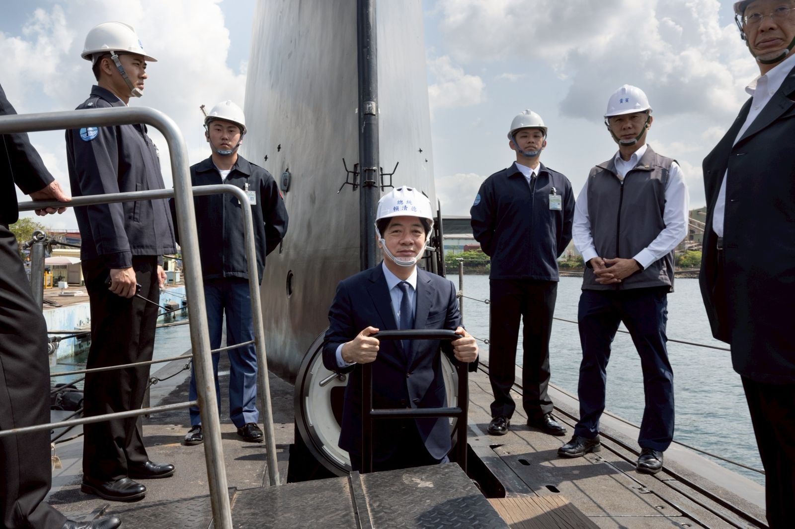多圖／海鯤號內部畫面曝光！賴清德首度登艦視導　喊話在野盡速通過行政院版國防特別條例