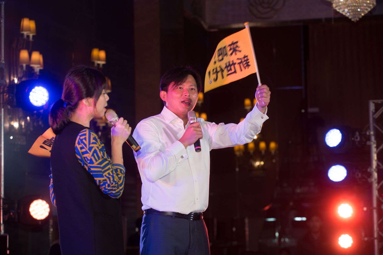 選上立委才沒幾天黃國昌就變了一個人。林煒凱攝影