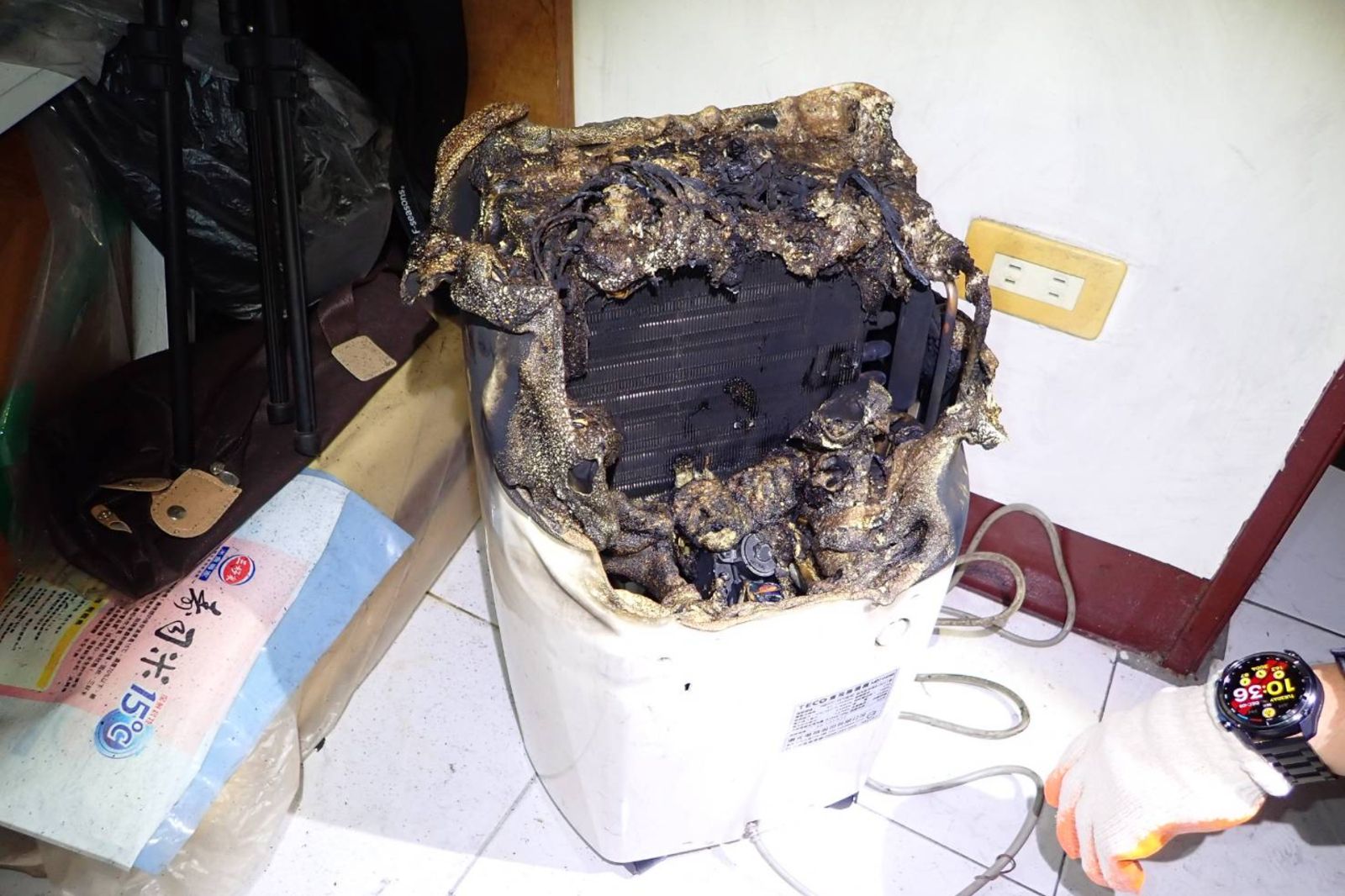 除濕機起火！消防局示警「12品牌54種機型」快停用：有自燃風險