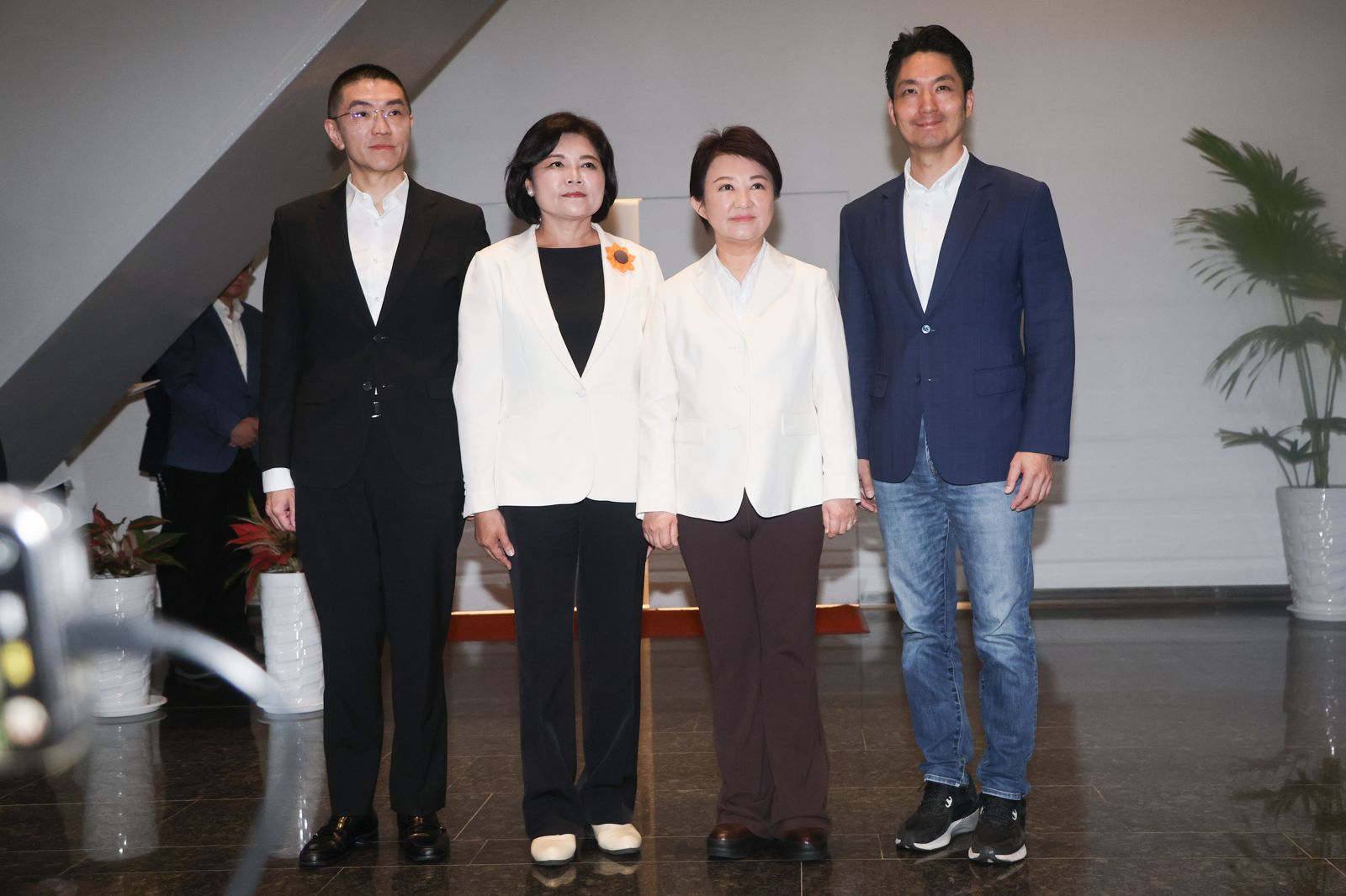 食安風暴引爆「地方包圍中央」 蔣、盧連線叫板賴政府 藍營四首長動員群眾「725凱道見」