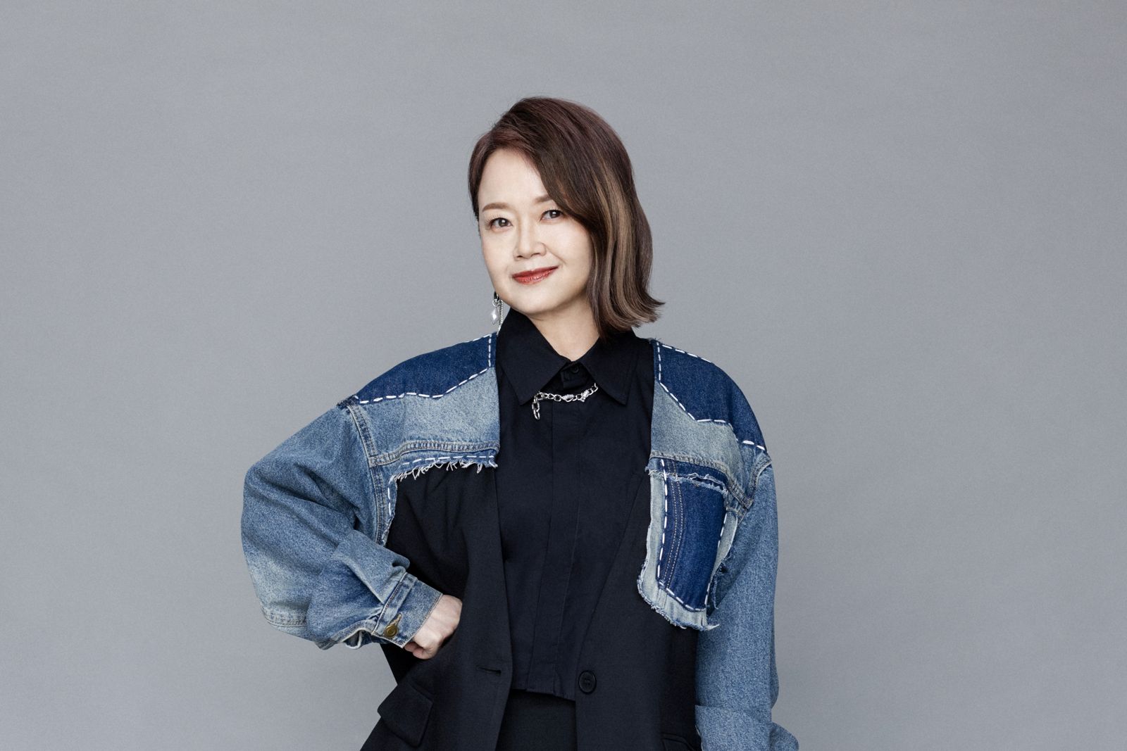 61歲女星出道40年迎「人生第一次」!宣布全新挑戰 曝心願:留下美美回憶