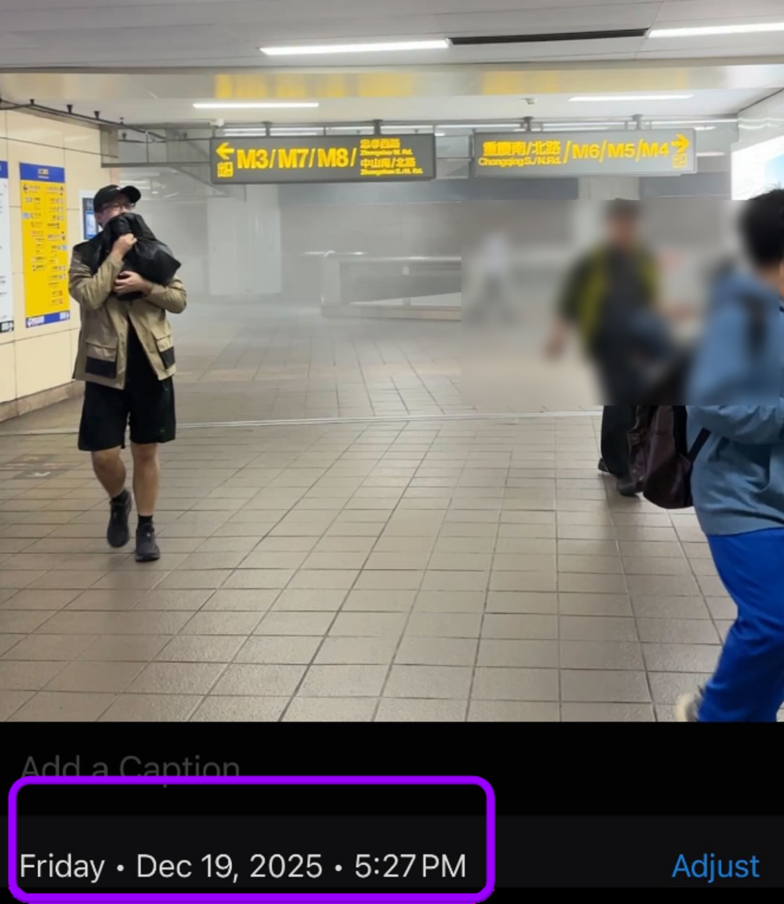 民眾返家仔細比對當下拍攝畫面，才發現張文竟偽裝成路人離去。圖／翻攝自Threads@cheetah.333594