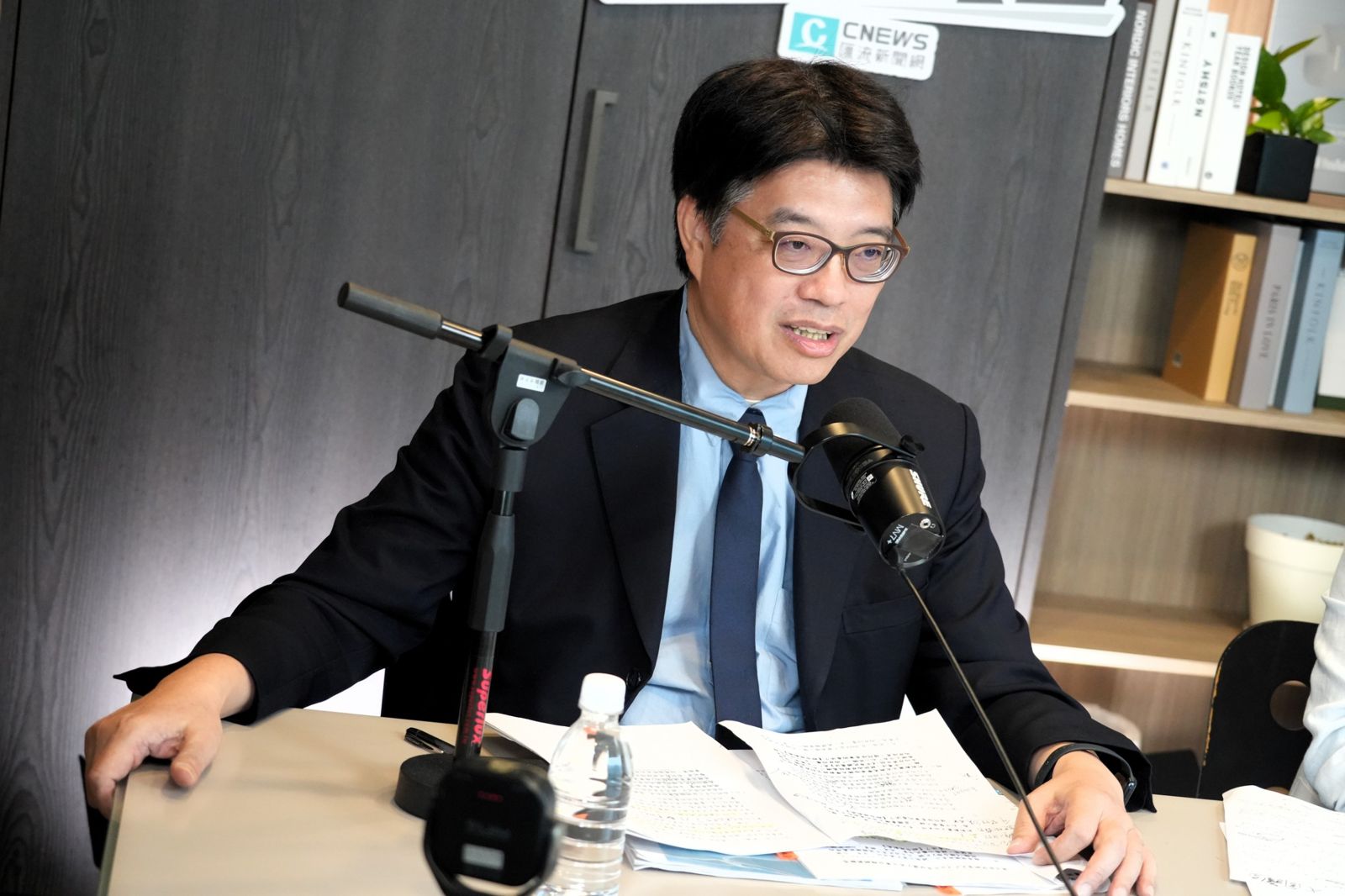 鄭麗文訪美未提中華民國 邱垂正遺憾:要配合中共併吞台灣?