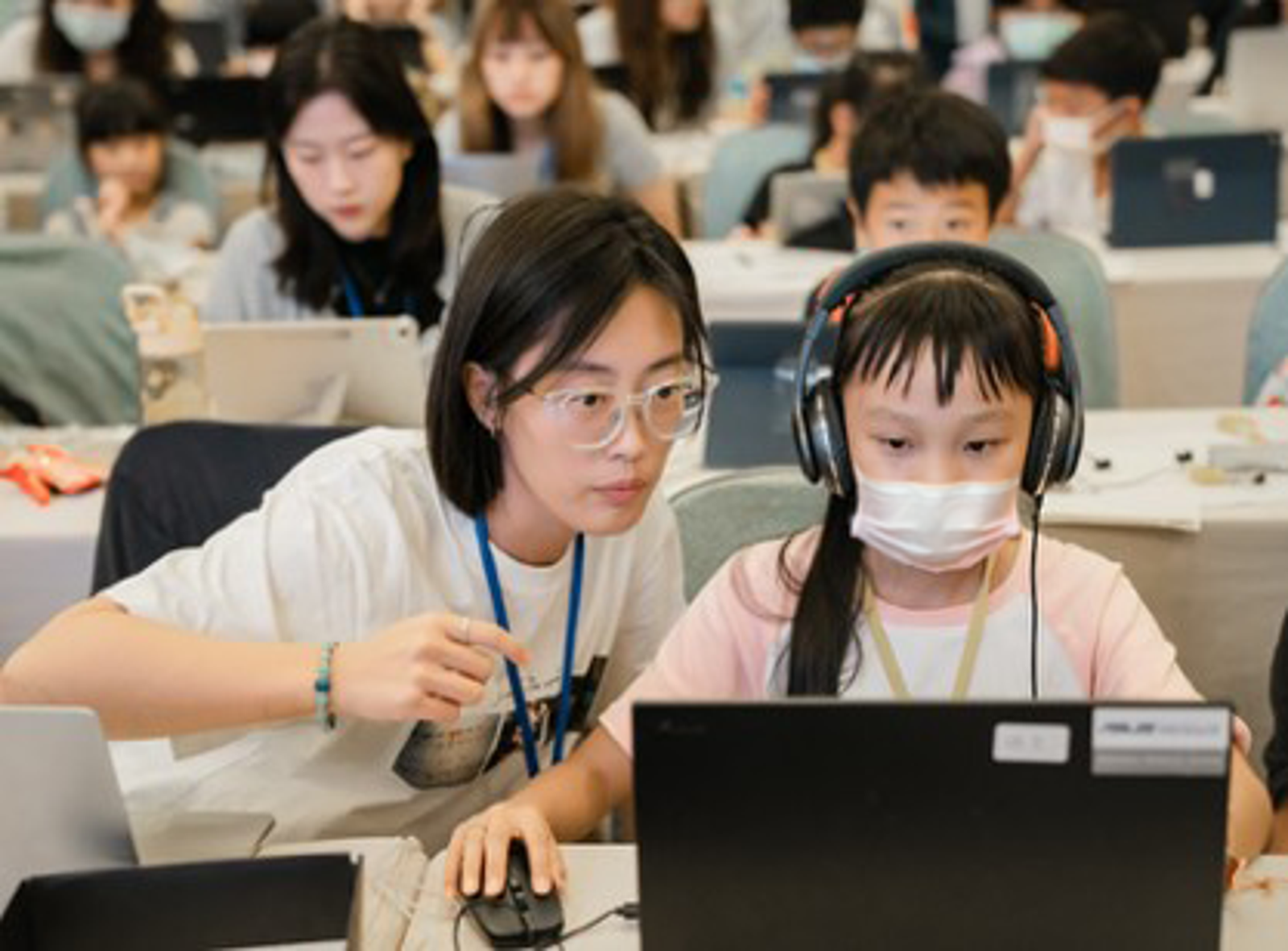 一頓晚餐、一位老師 改變400個孩子未來!鴻海星光計畫暖心開跑