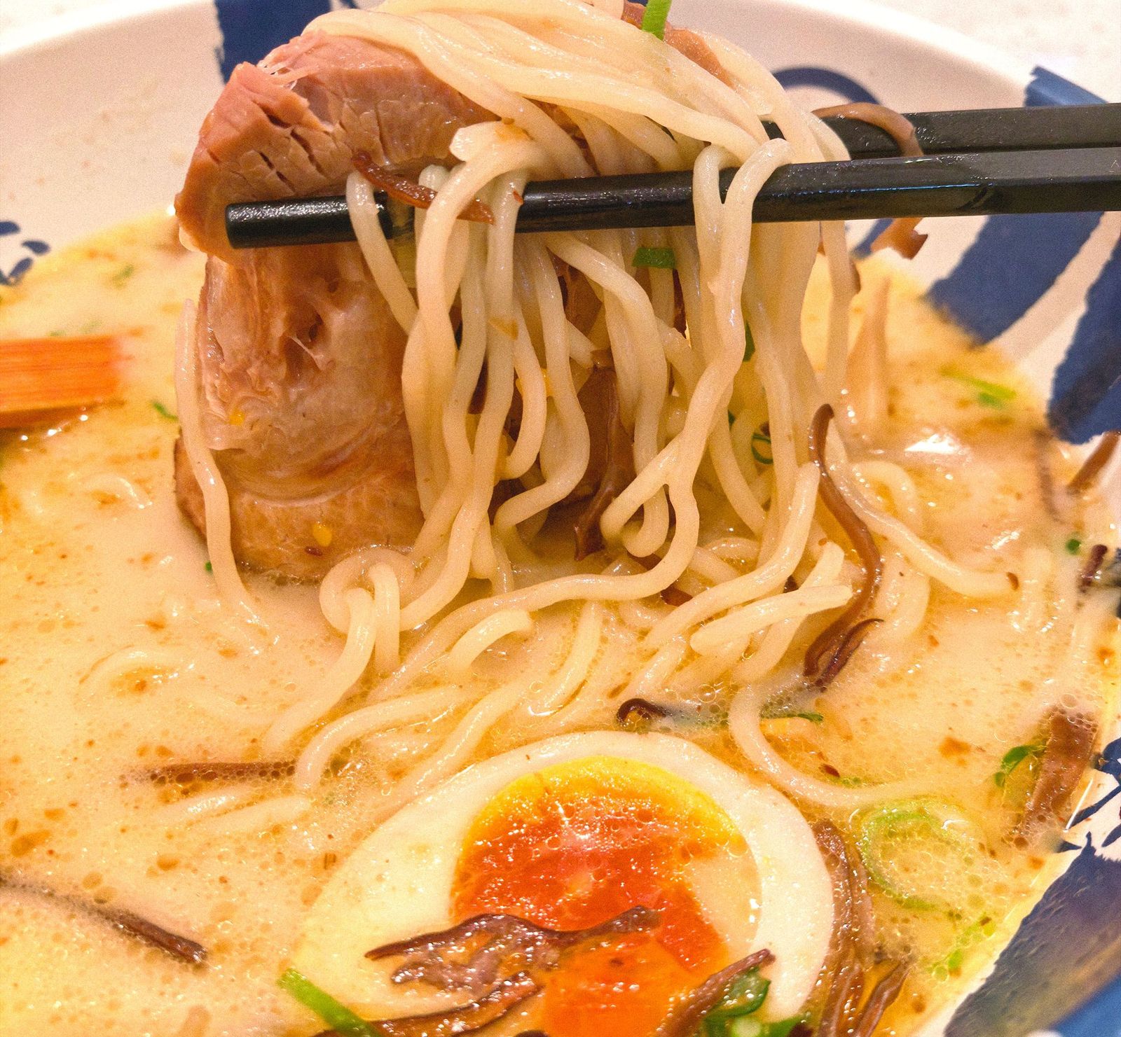大碗拉麵限時15分鐘吃完!京都名店新規定引爆爭議 網傻眼:根本太趕