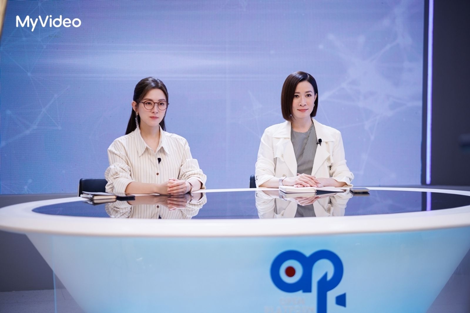 《新聞女王2》佘詩曼(右)企圖東山再起,投資加入王敏奕成立的網路媒體。台灣大哥大MyVideo提供