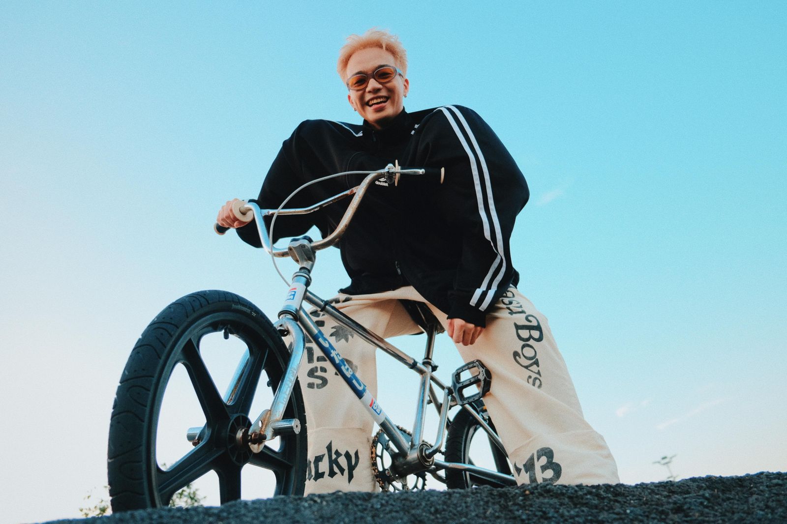 黃號日前拍攝新歌〈Fxxk you〉MV。山夏國際娛樂提供