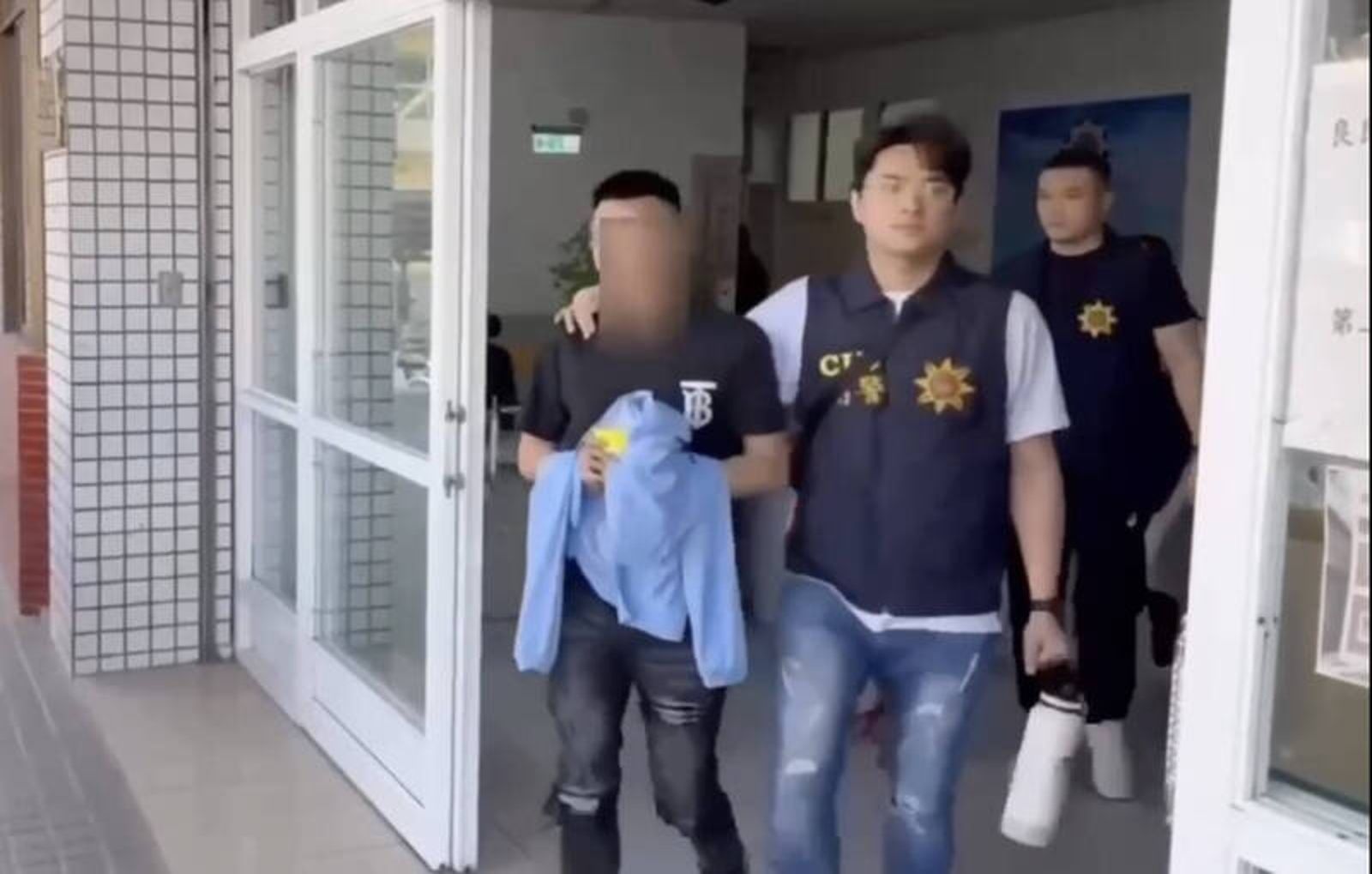 18歲毒販疑旗下小蜜蜂黑吃黑動酷刑　高雄市刑大逮捕8嫌