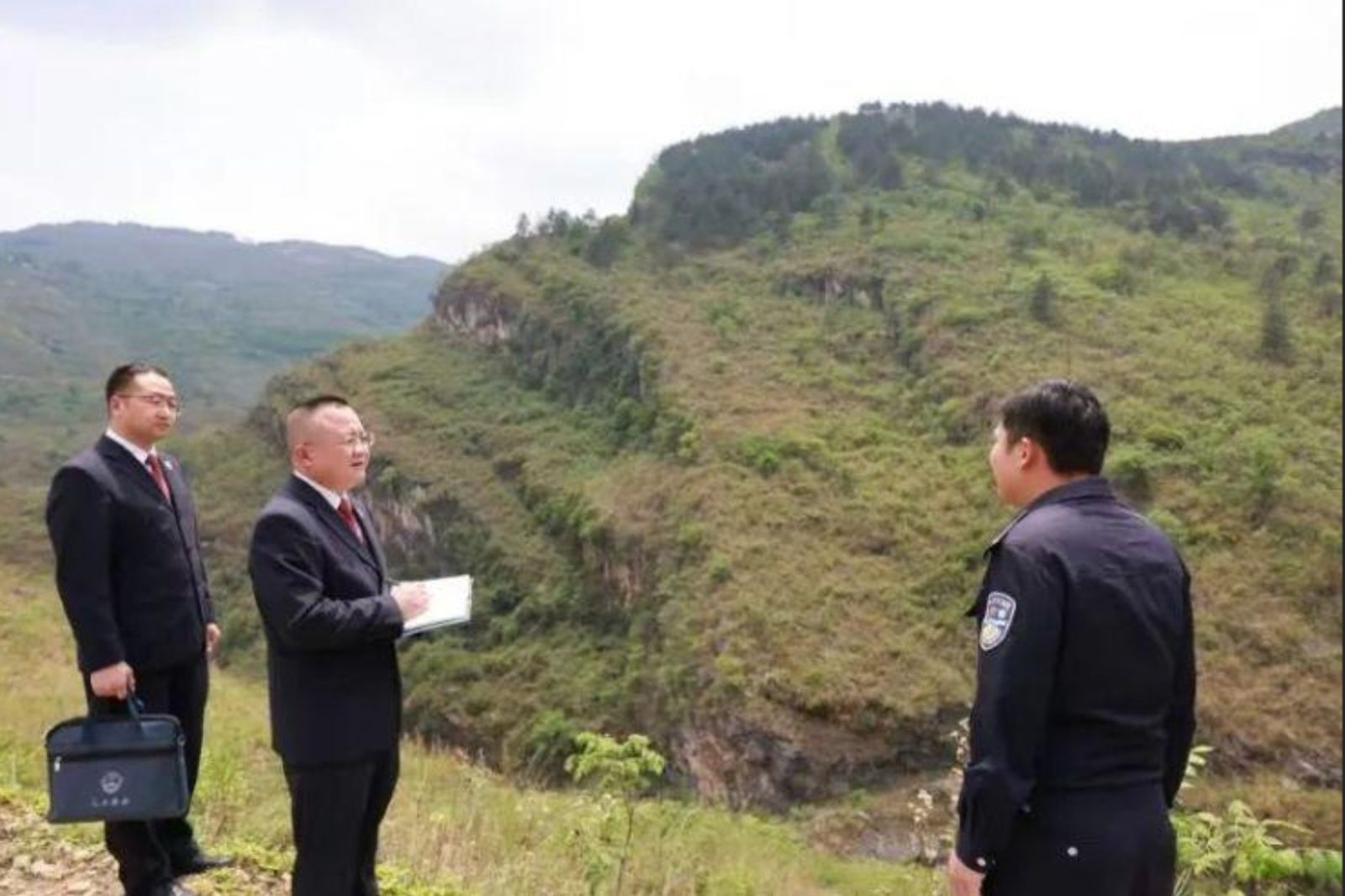 妻子車禍摔谷慘死 老公「報警太冷靜」被抓包…人是他殺的