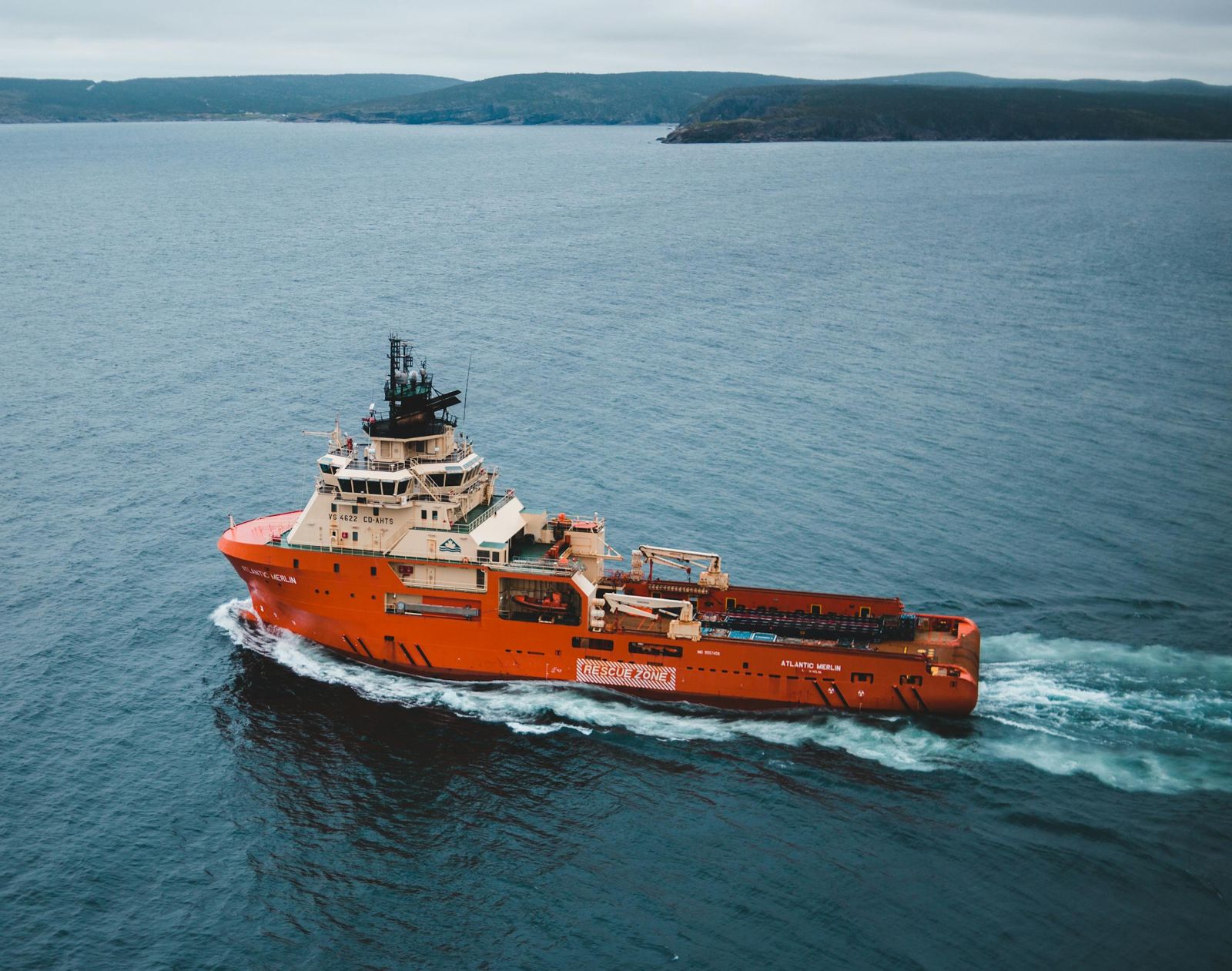 受困荷姆茲海峽六週！2萬名船員卡在海上　集體「精神崩潰」求救