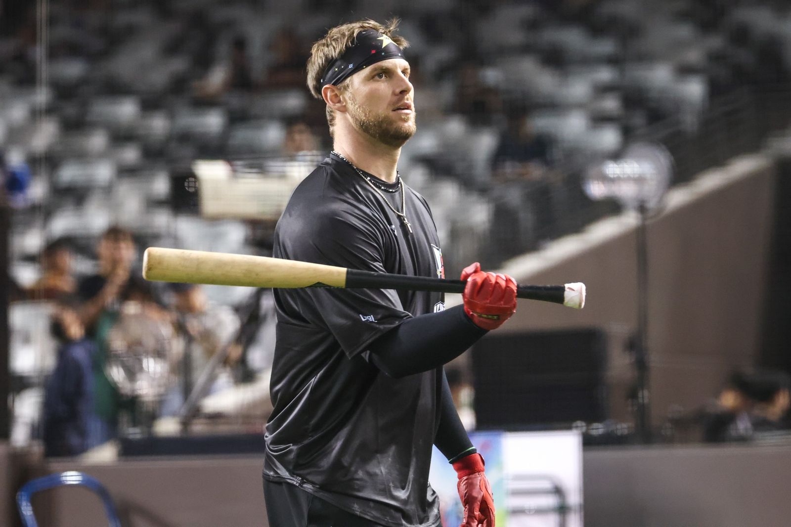 中職/「有機會當然想代打!」全壘打牆前球關鍵得分 後勁全方位打擊王奪冠