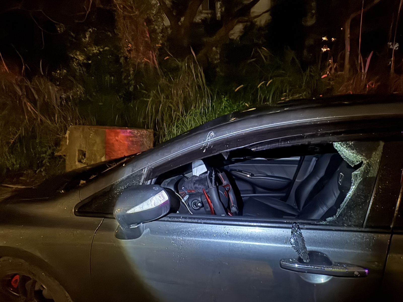 偷雞不成蝕把米！三峽蠢賊「開門紅」　破窗行竊不成反留血跡成鐵證
