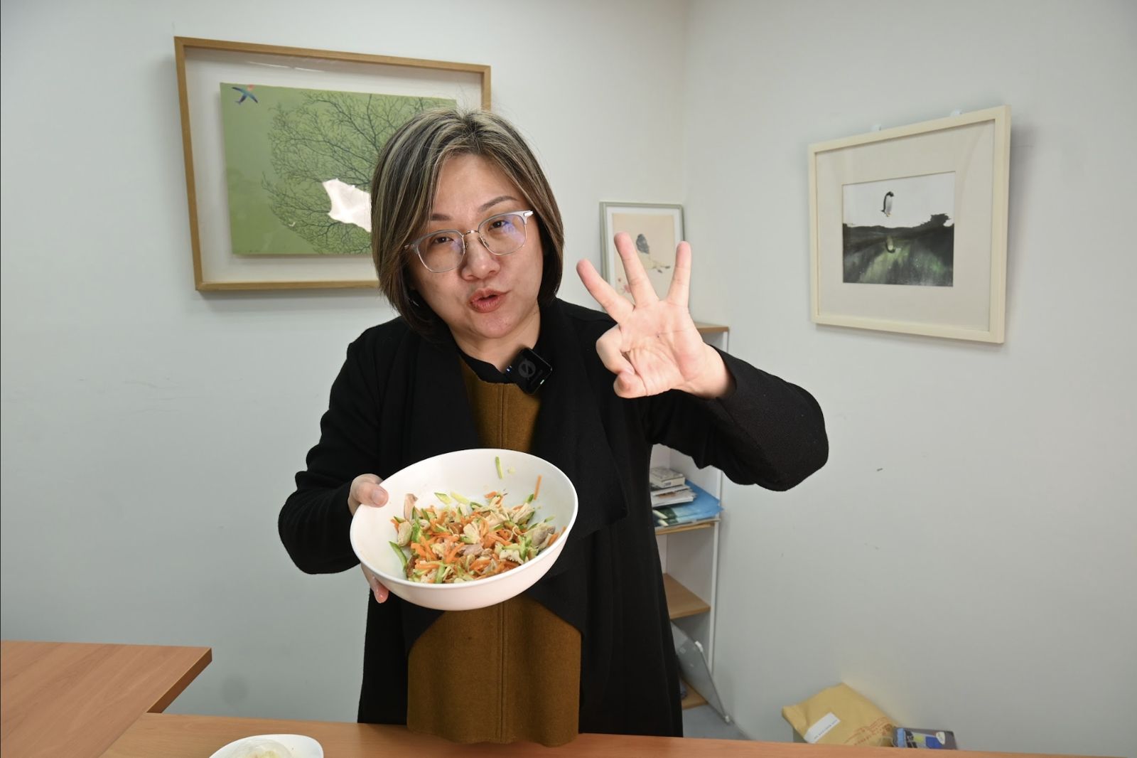 學起來！過年剩菜變身術　陳培瑜示範「手撕雞」5分鐘輕鬆上桌