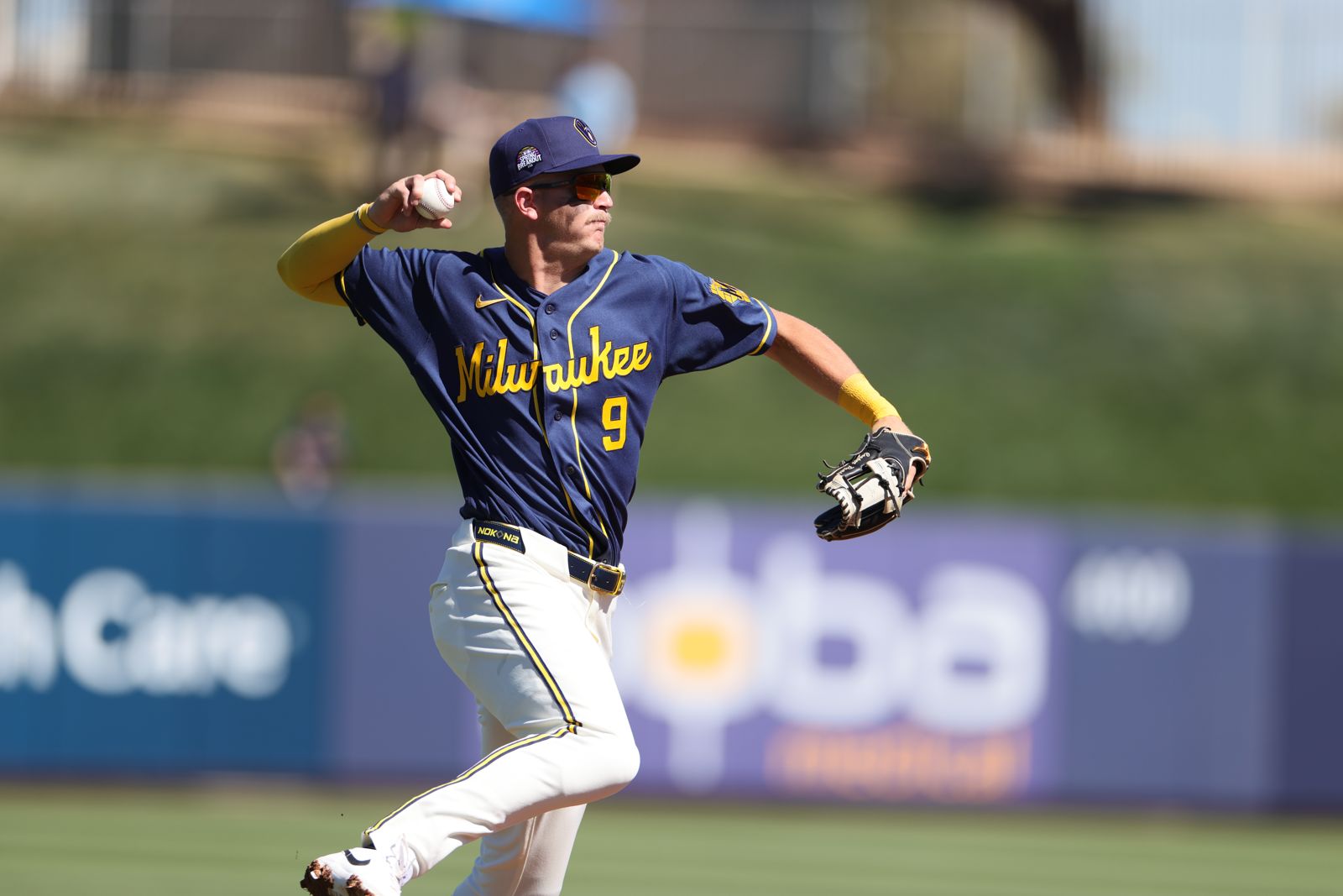 還沒上大聯盟就拿16億!釀酒人複製Chourio模式 21歲超新星簽8年約