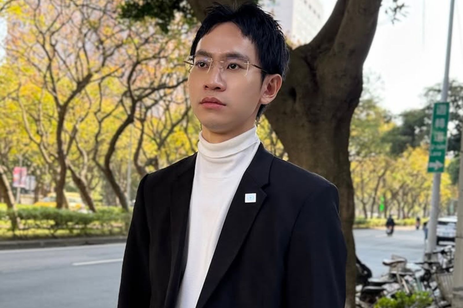 私生活不乾淨?Andy老師被爆「KTV陪酒小姐同遊」 媒體圈瘋傳黑函曝「偷拍地點」