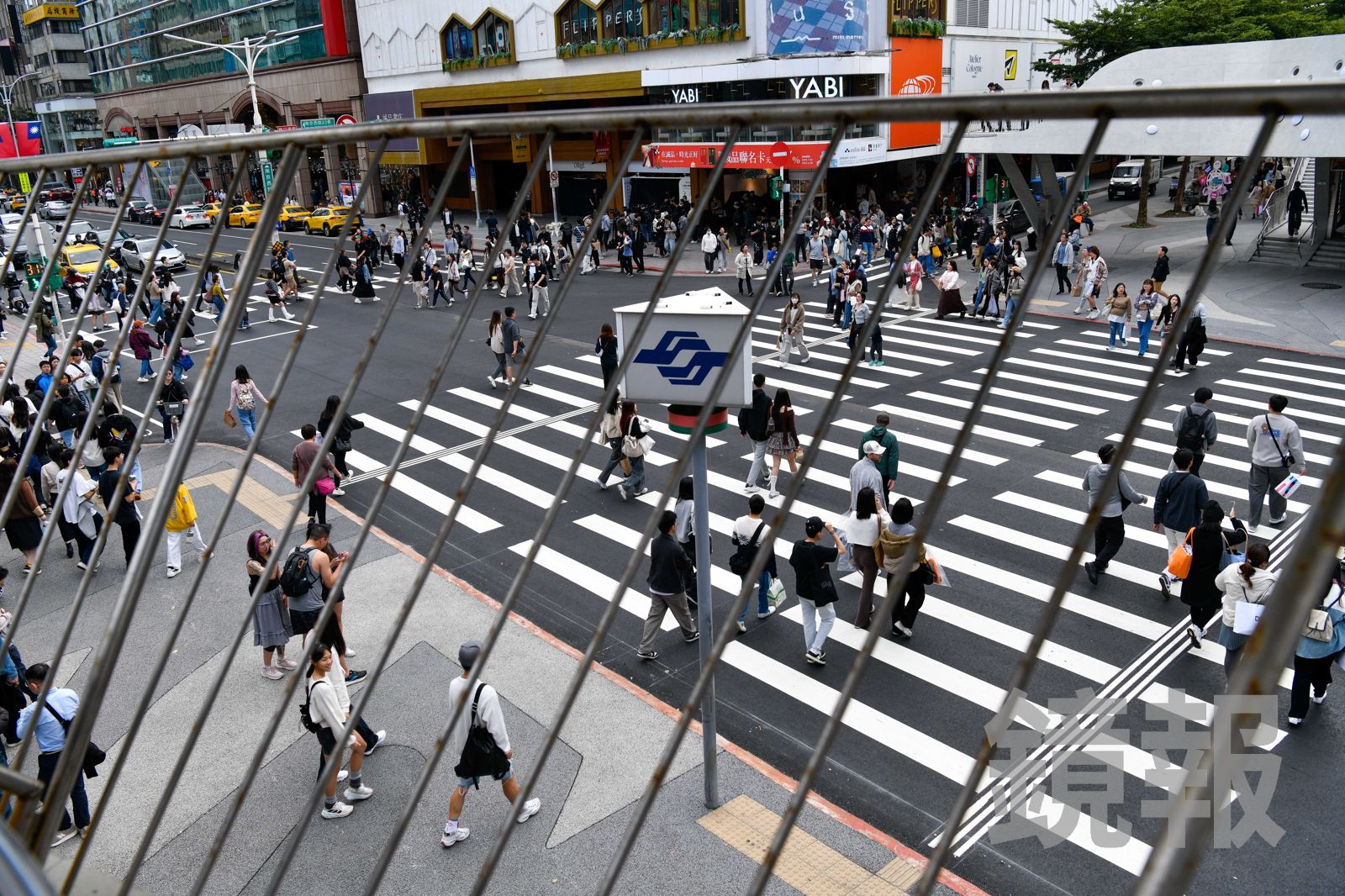 南西商圈驚魂!男遭踩腳 女子竟掏美工刀恫嚇