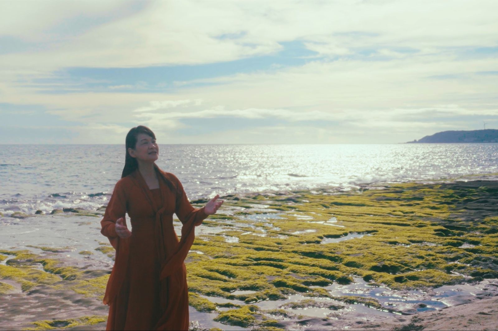 〈牙牙學語的女兒K〉MV空拍台北到金門 金曲女歌手跨界詮釋詩作