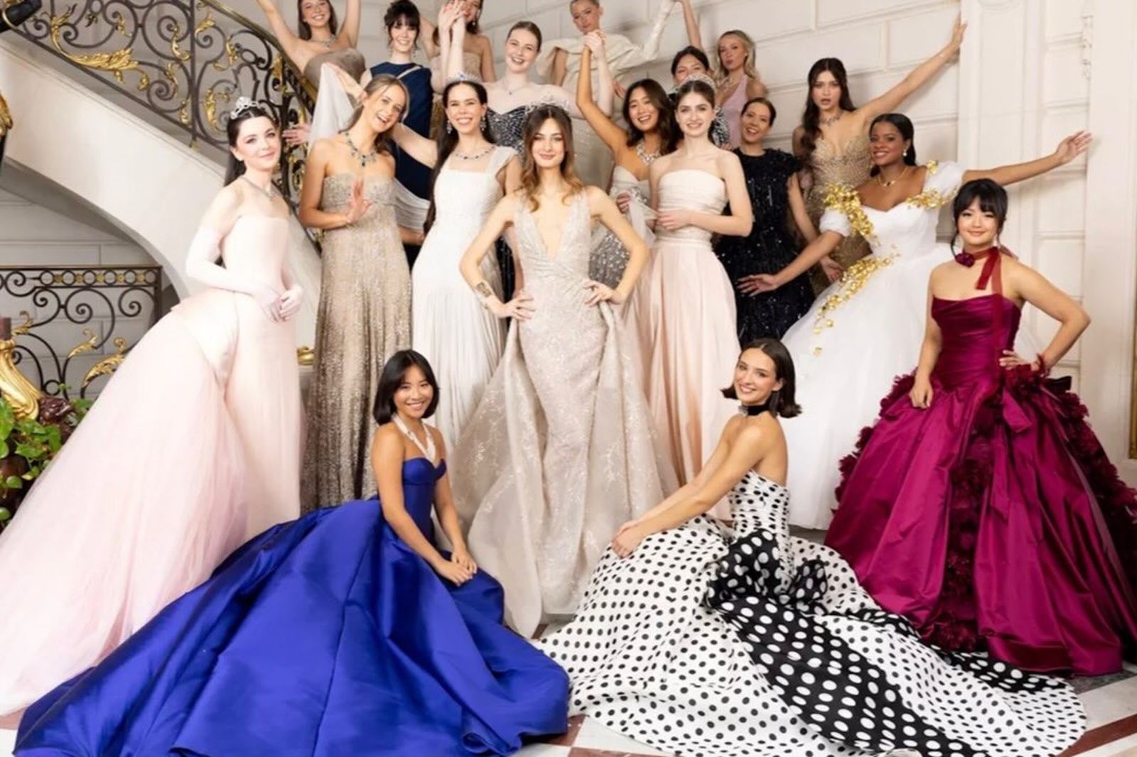 《富比士》認證奢華舞會！吳君如愛女陳是知與歐洲公主同台　豔壓巴黎名媛舞會