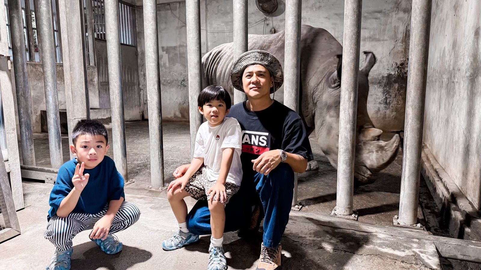 竇智孔曝孩子爆笑問話，親子共學動物園變身育兒教室。竇智孔提供