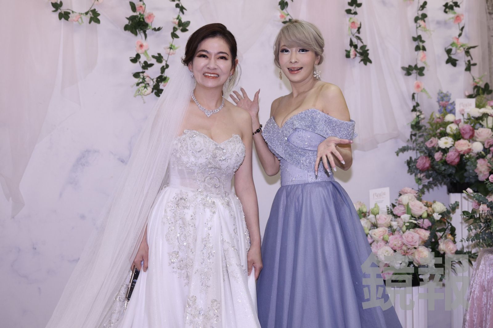 劉盈盈婚宴Makiyo伴娘造型太美！淡紫露肩亮片禮服＋公主裙　現場特地「公開徵友」
