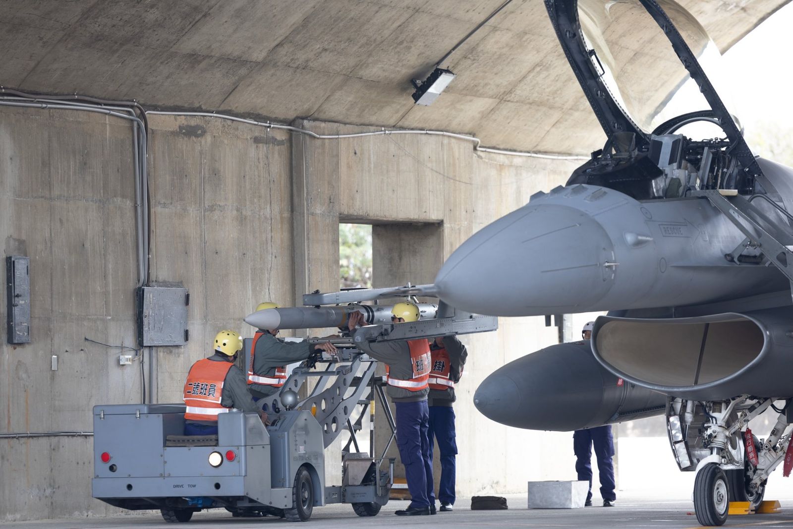 台灣經年累月遭受中國武力侵犯的威脅，防衛家園一刻都不能鬆懈。圖片取自國防部發言人室臉書