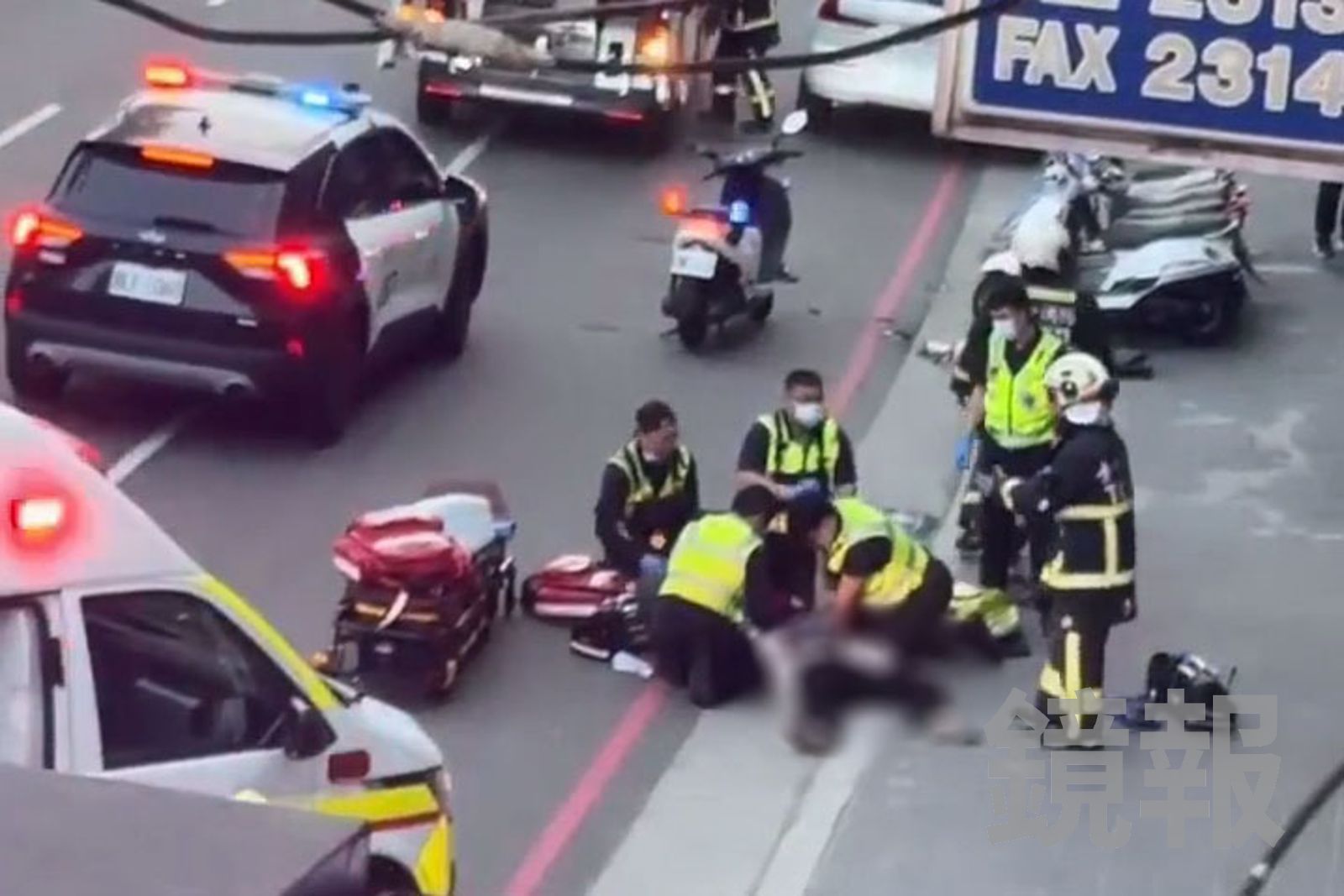 先砍再插頸！男預藏雙刀當街殘殺前女友　2路人浴血救人釀1死2傷