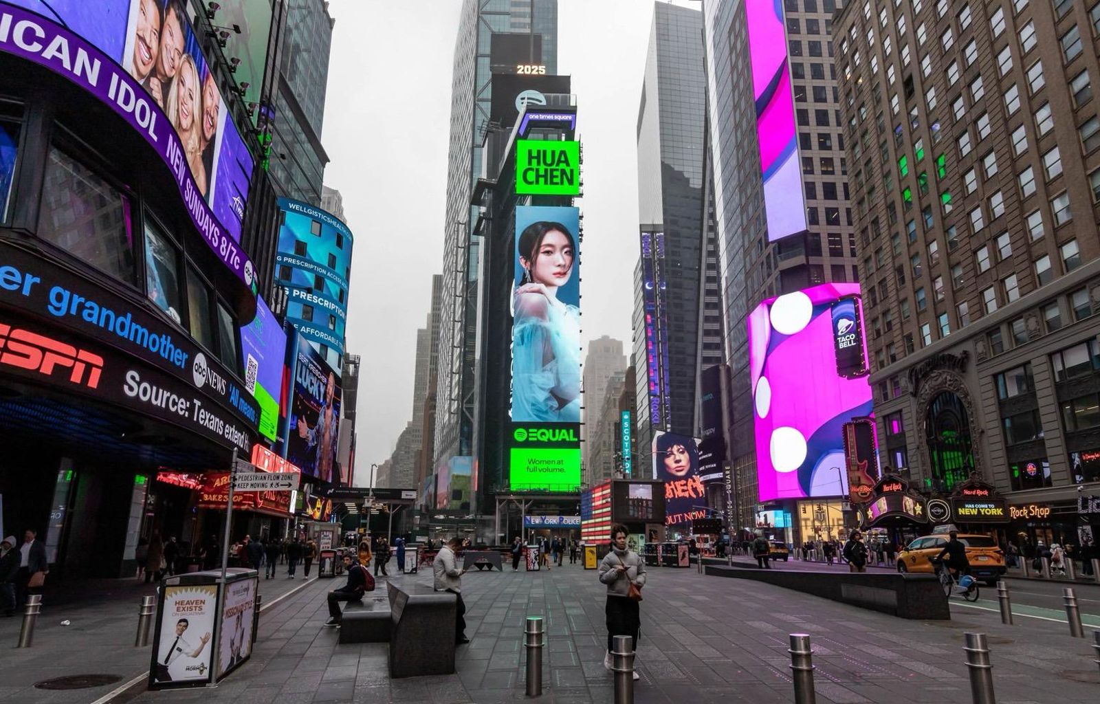 陳華躍上紐約時代廣場。鮪魚肚影音提供